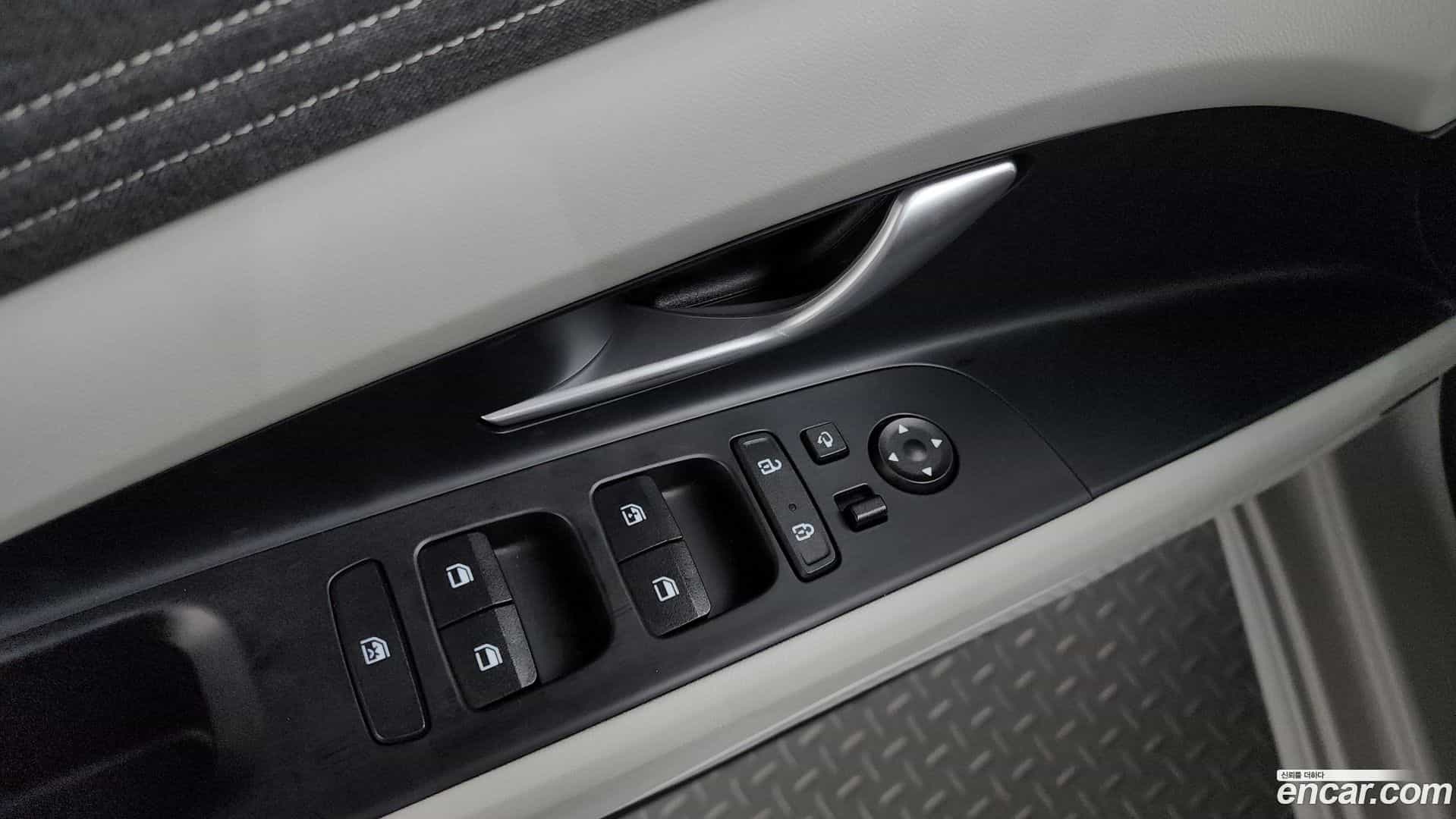 AVANTE Hyundai 2020.5-OPTION-041