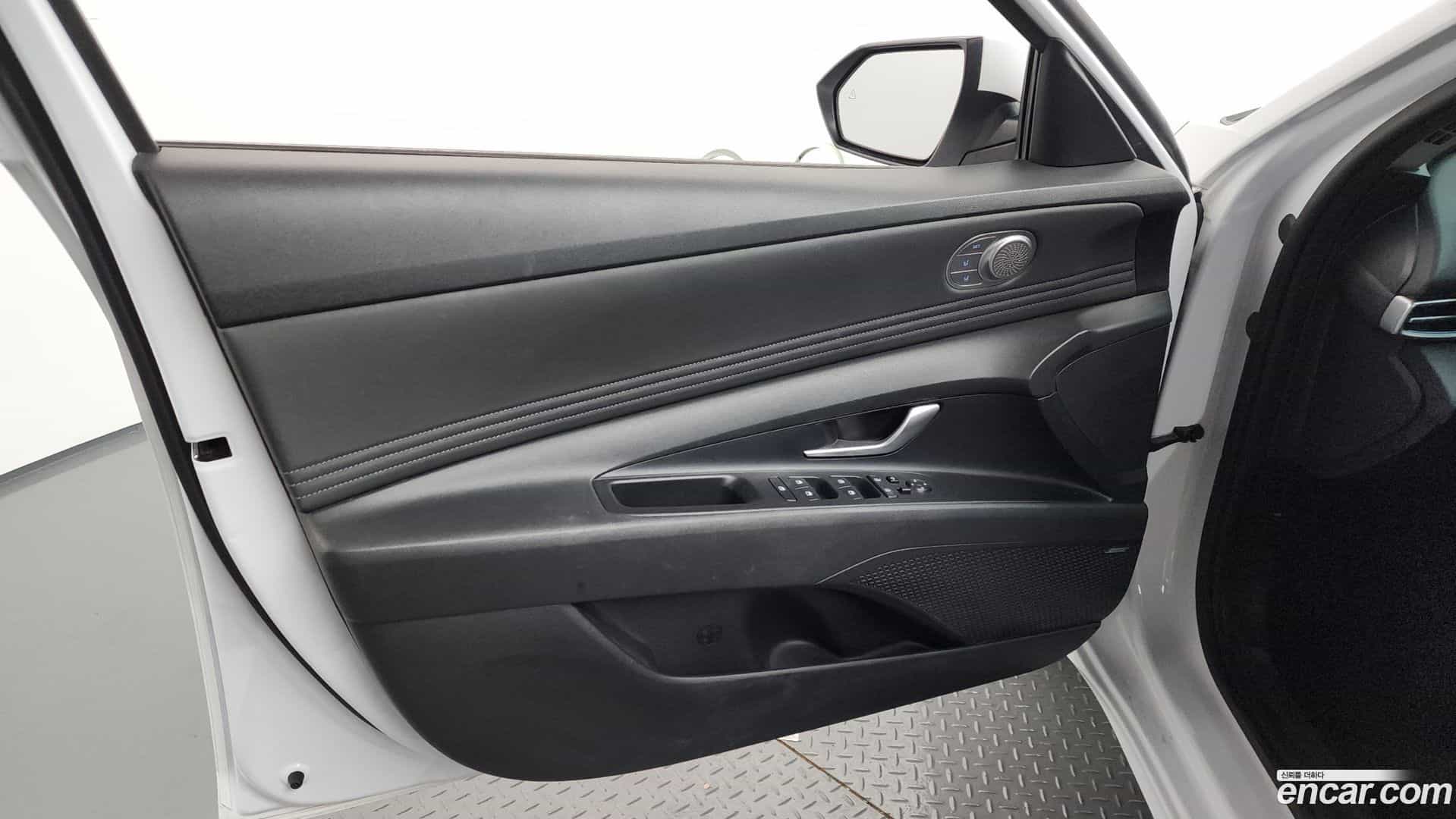 AVANTE Hyundai 2020.11-INNER-034