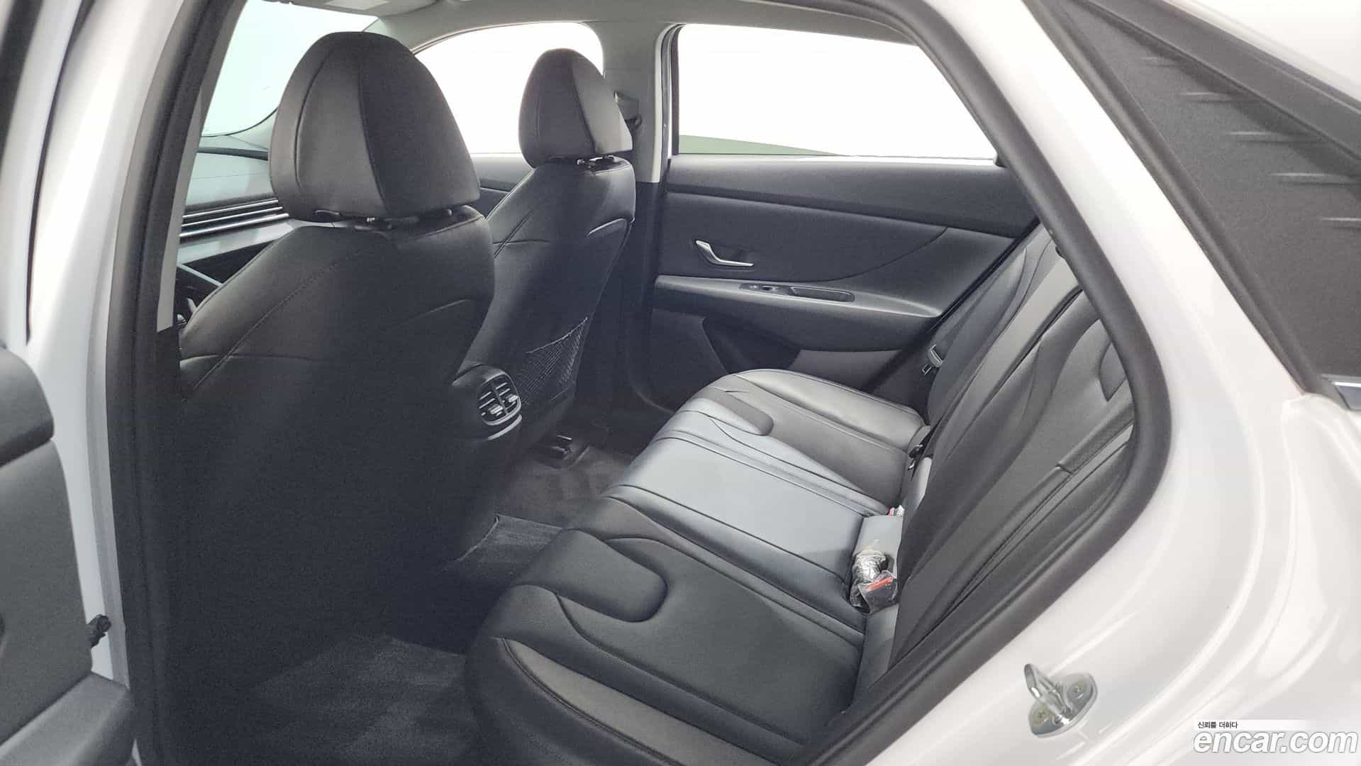 AVANTE Hyundai 2020.11-INNER-036