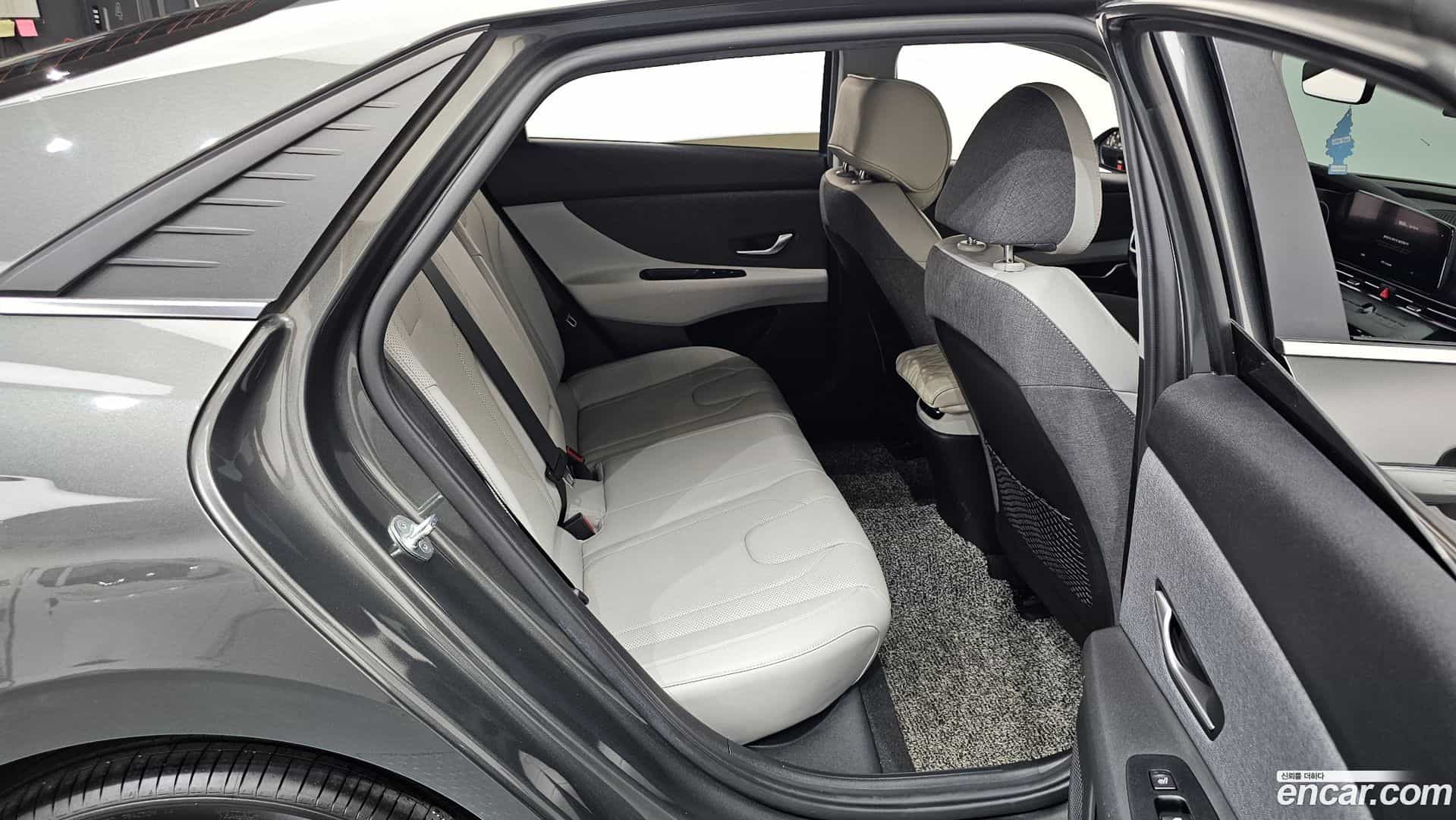 AVANTE Hyundai 2021.2-OPTION-015