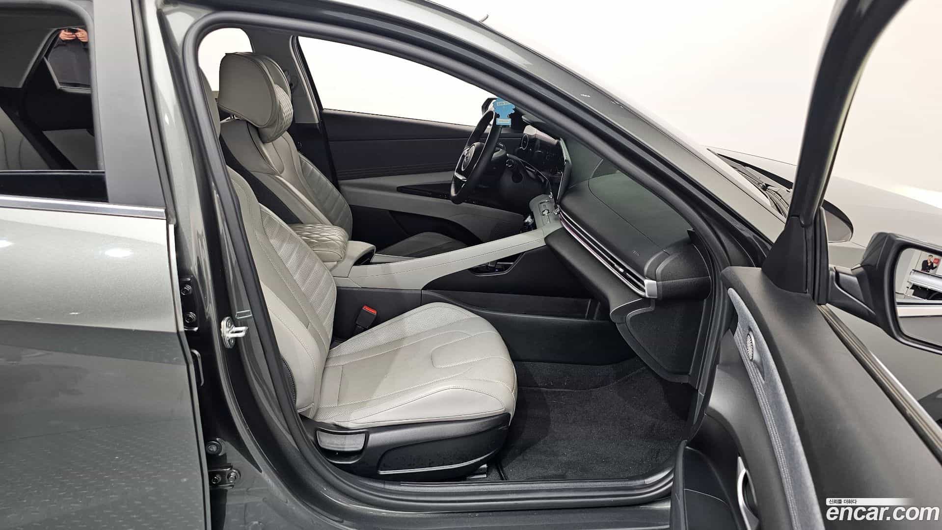AVANTE Hyundai 2021.2-INNER-036
