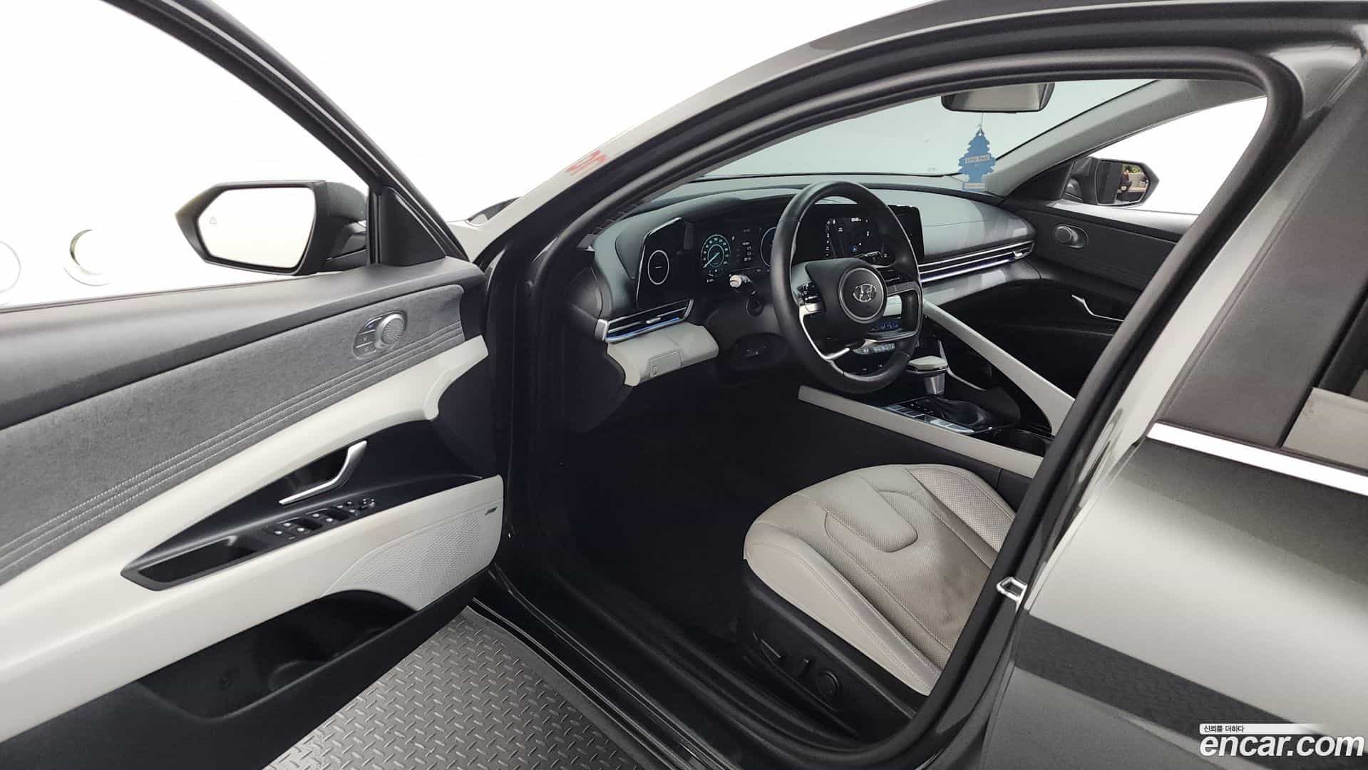 AVANTE Hyundai 2020.4-INNER-010