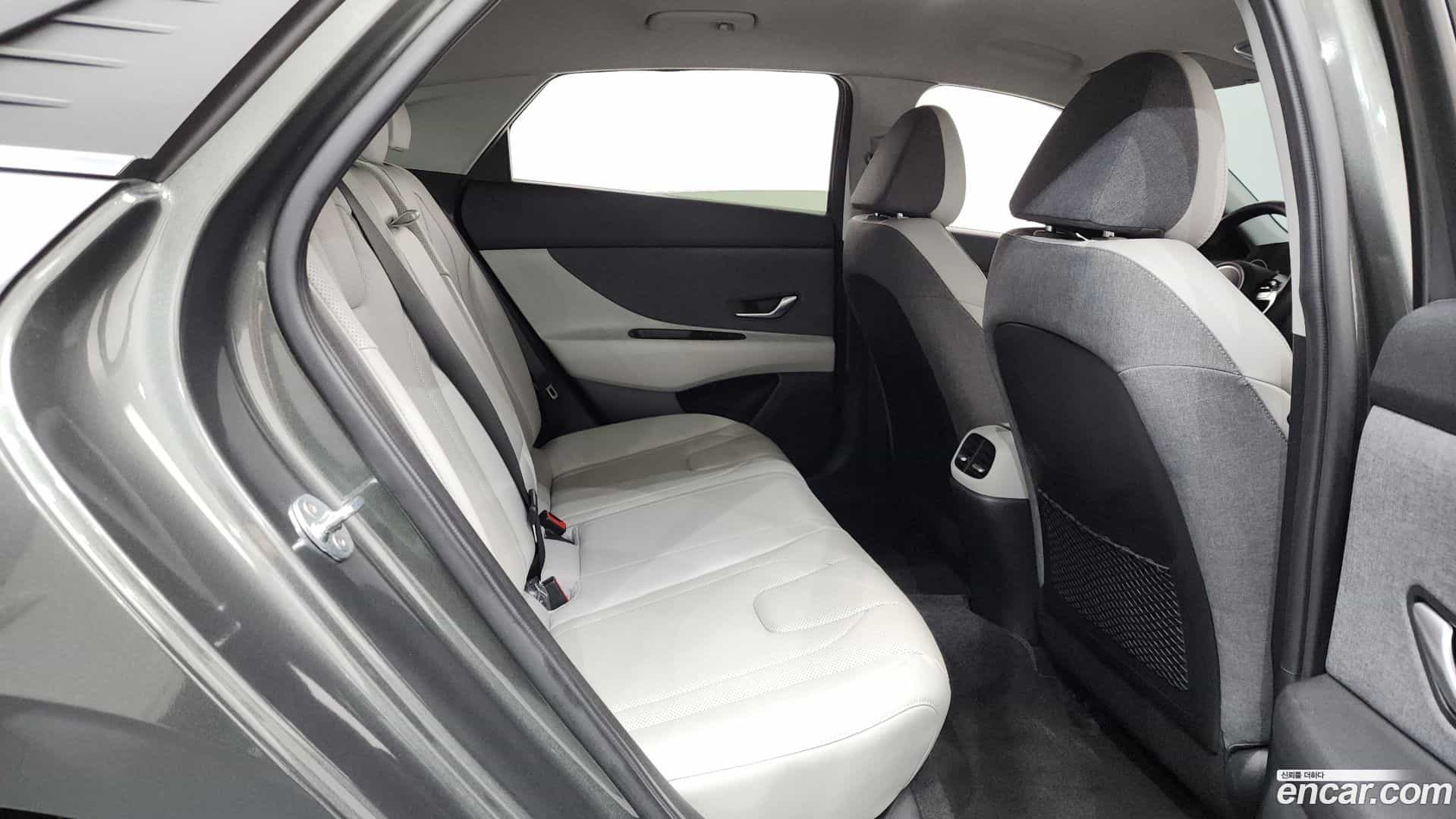 AVANTE Hyundai 2020.4-OPTION-015