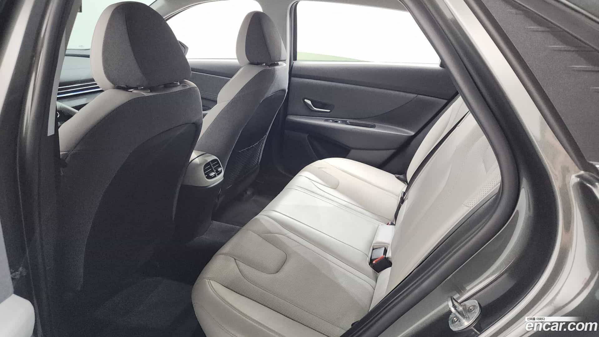AVANTE Hyundai 2020.4-OPTION-021