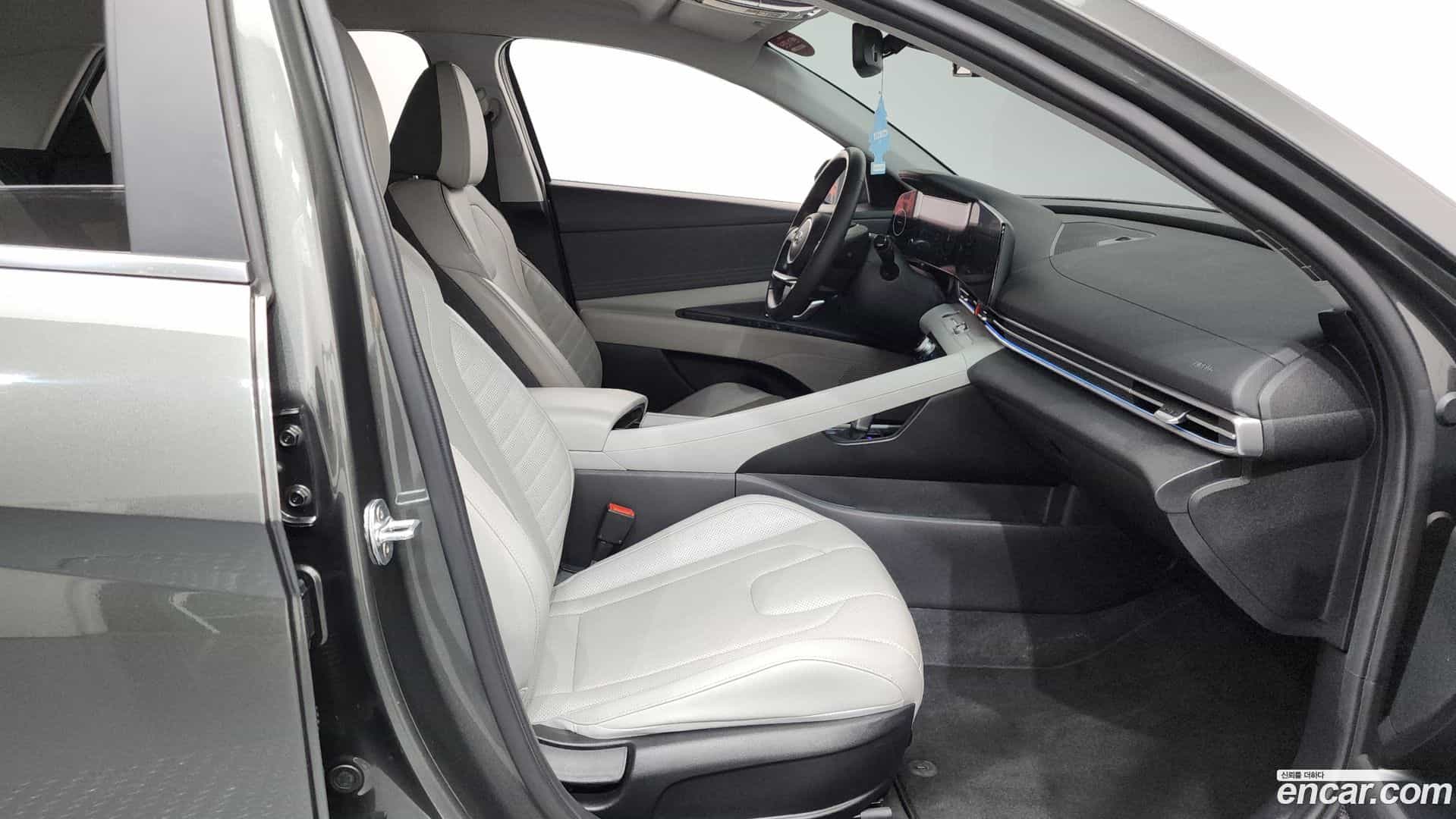 AVANTE Hyundai 2020.4-INNER-036