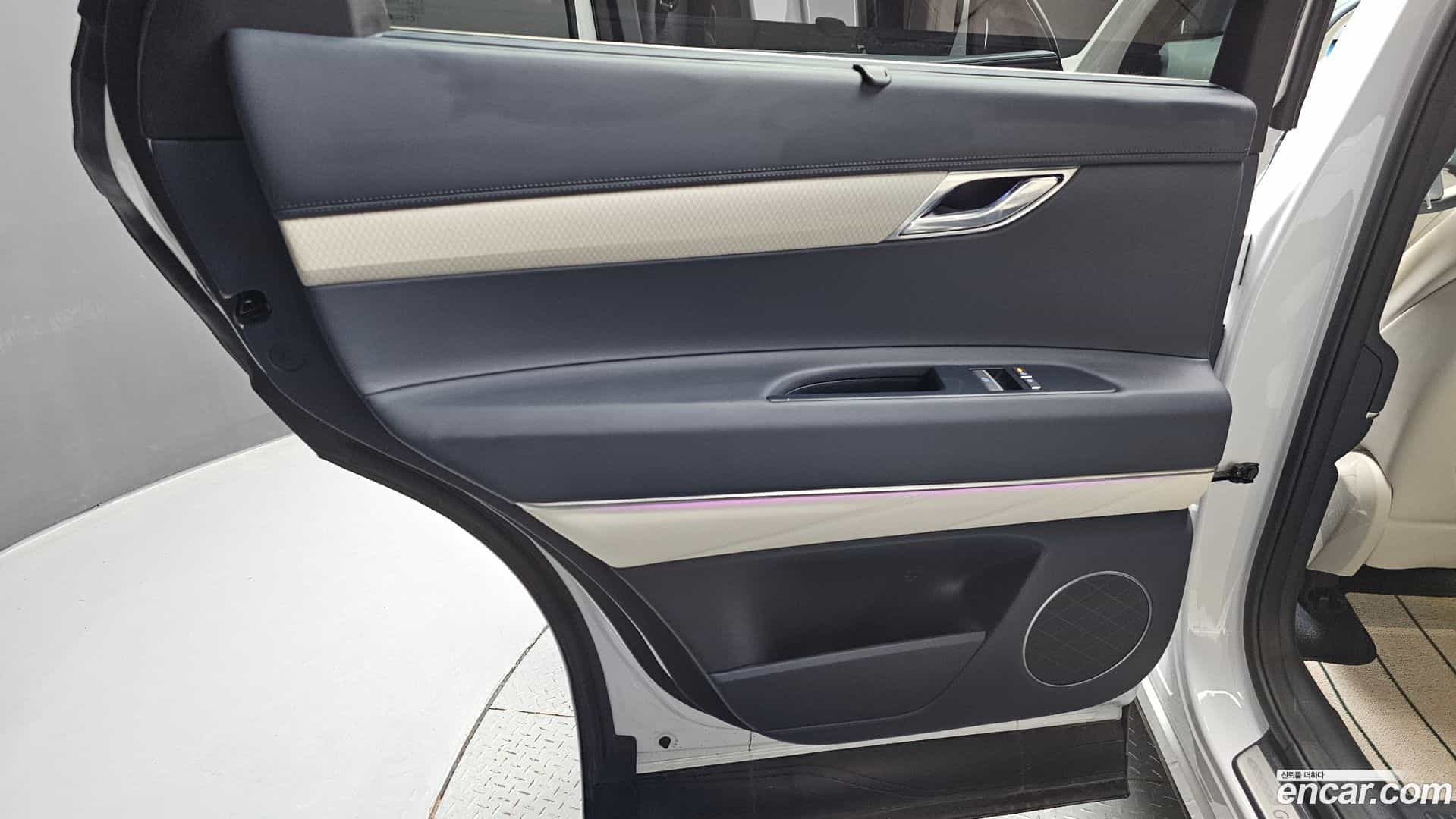 GV80 Genesis 2025.0-INNER-035