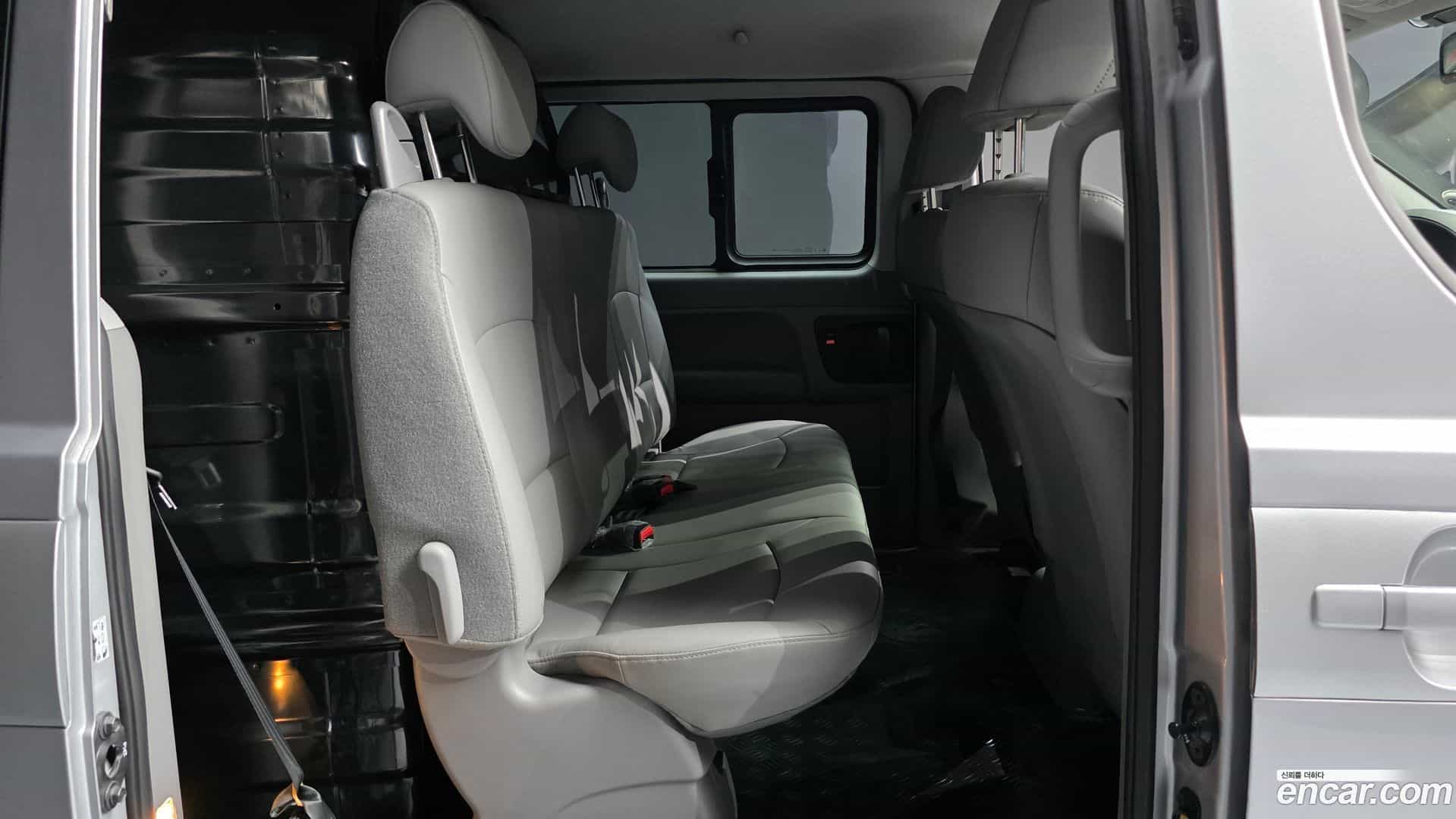 Starex Hyundai 2020.8-OPTION-015