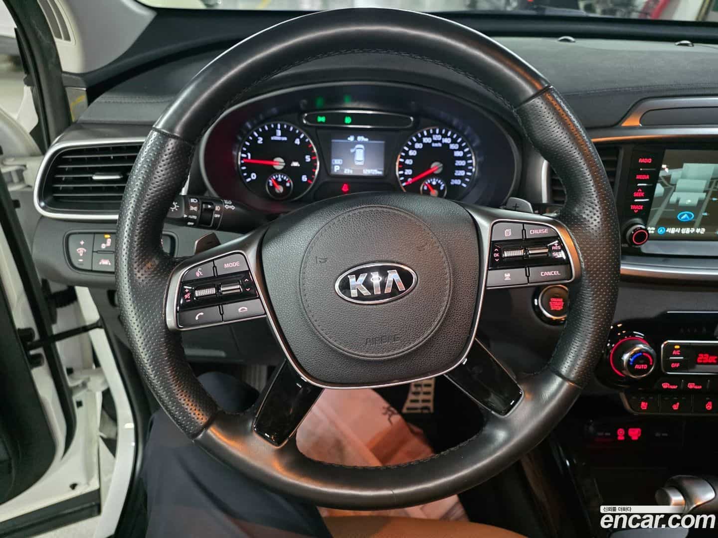 Sorento Kia 2019.7-INNER-009