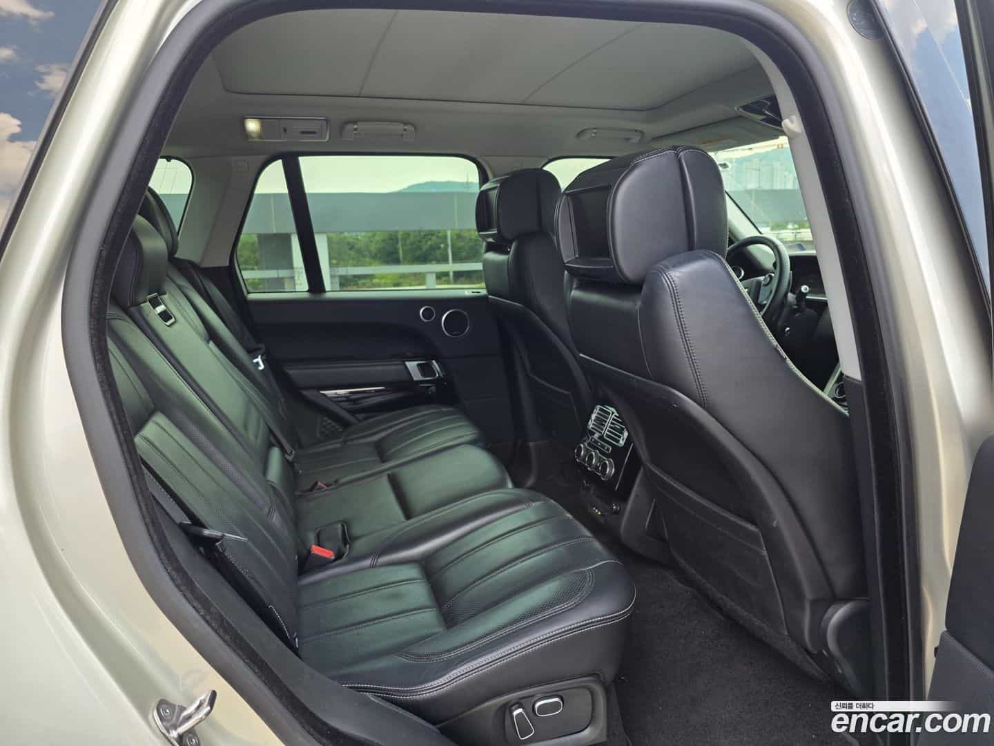 Range Rover Land Rover 2014.0-INNER-010