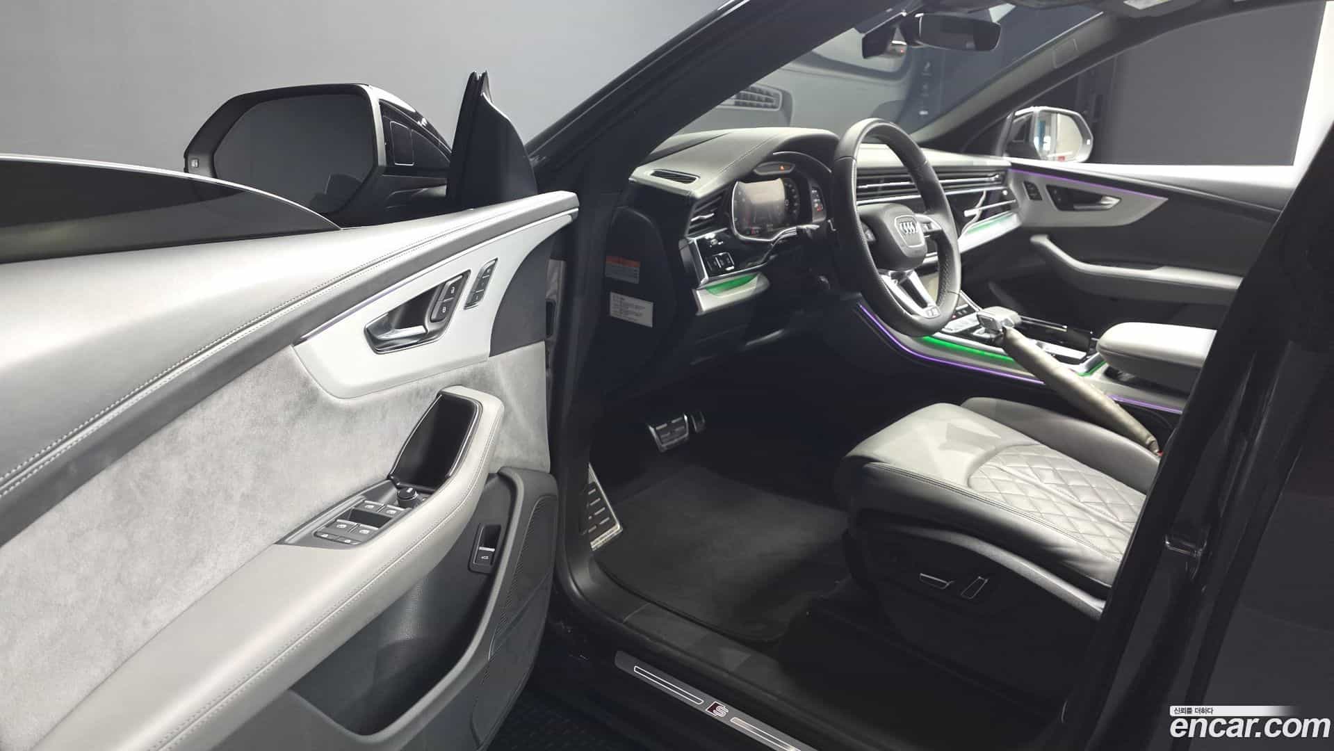 Q8 Audi 2022.5-INNER-010