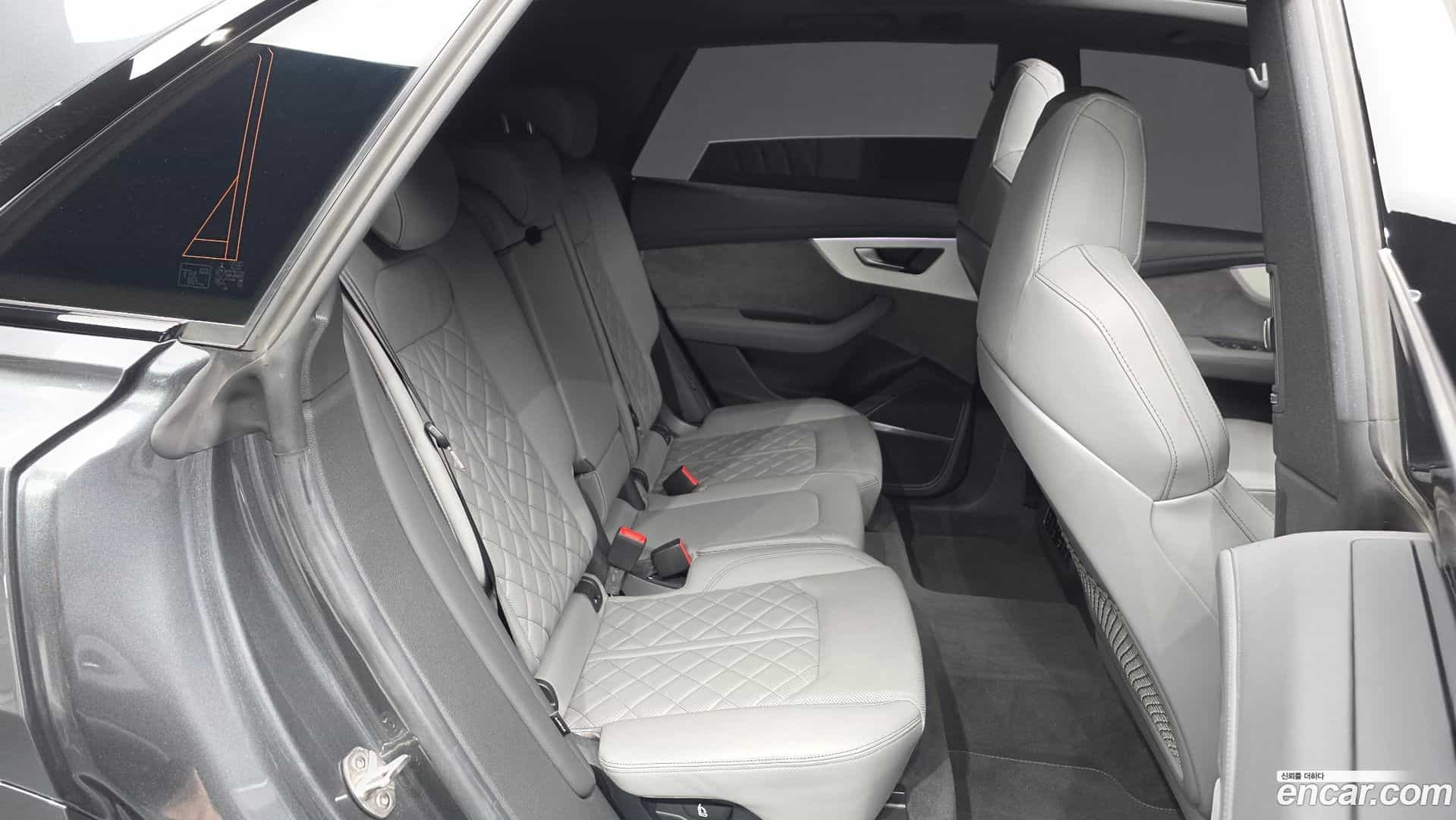 Q8 Audi 2022.5-OPTION-015