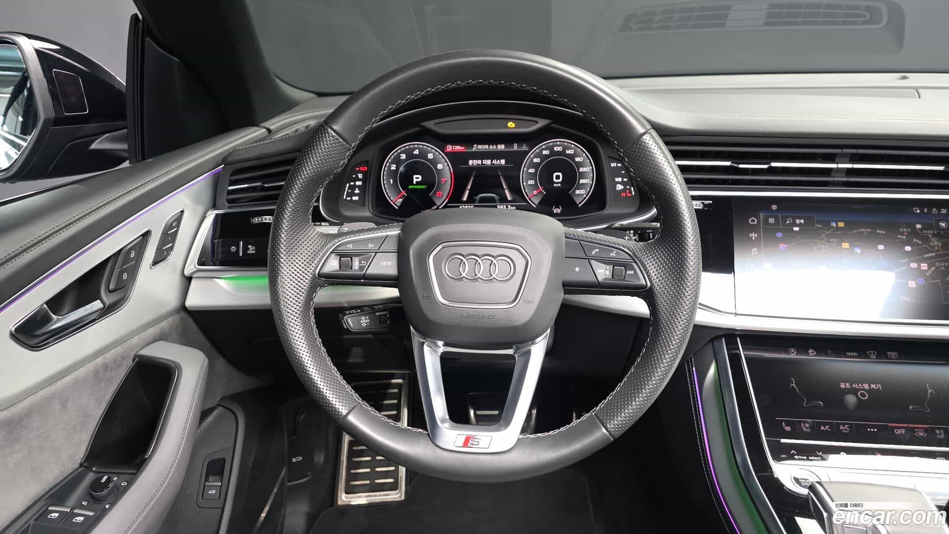 Q8 Audi 2022.5-OPTION-016