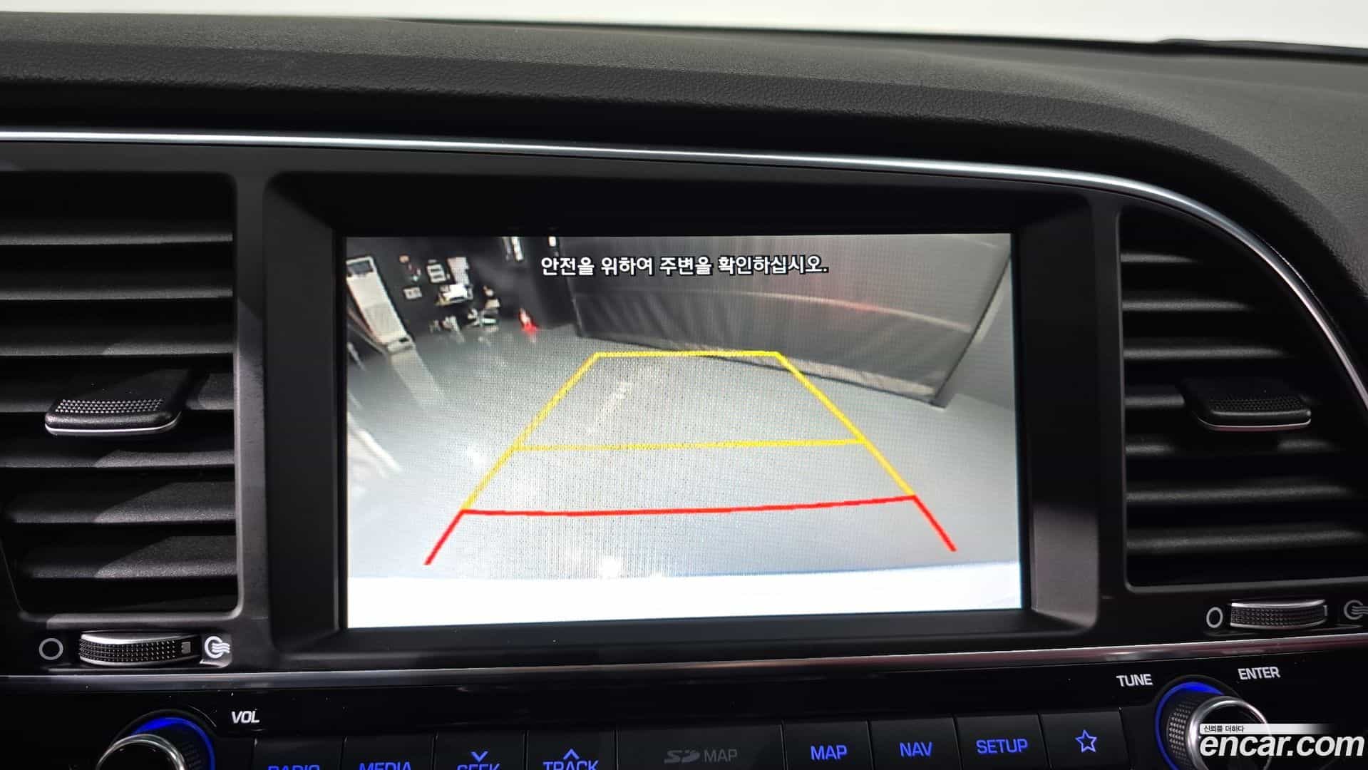 AVANTE Hyundai 2017.5-OPTION-019