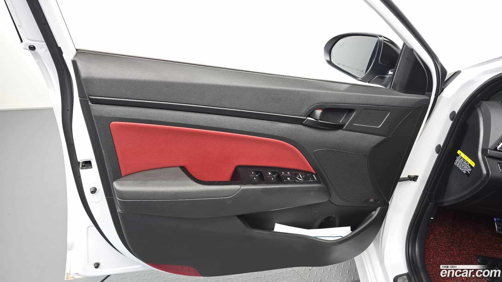 AVANTE Hyundai 2017.5-INNER-034