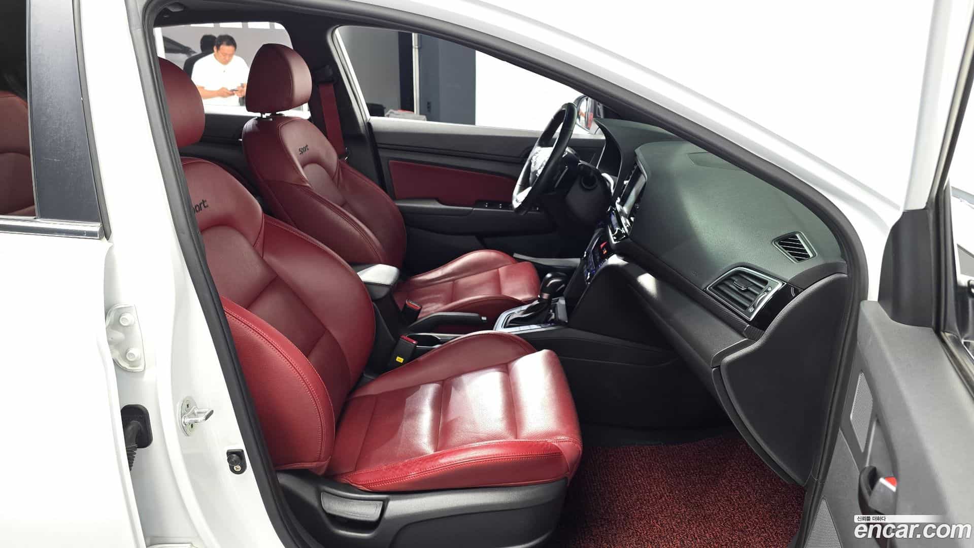 AVANTE Hyundai 2017.5-INNER-036