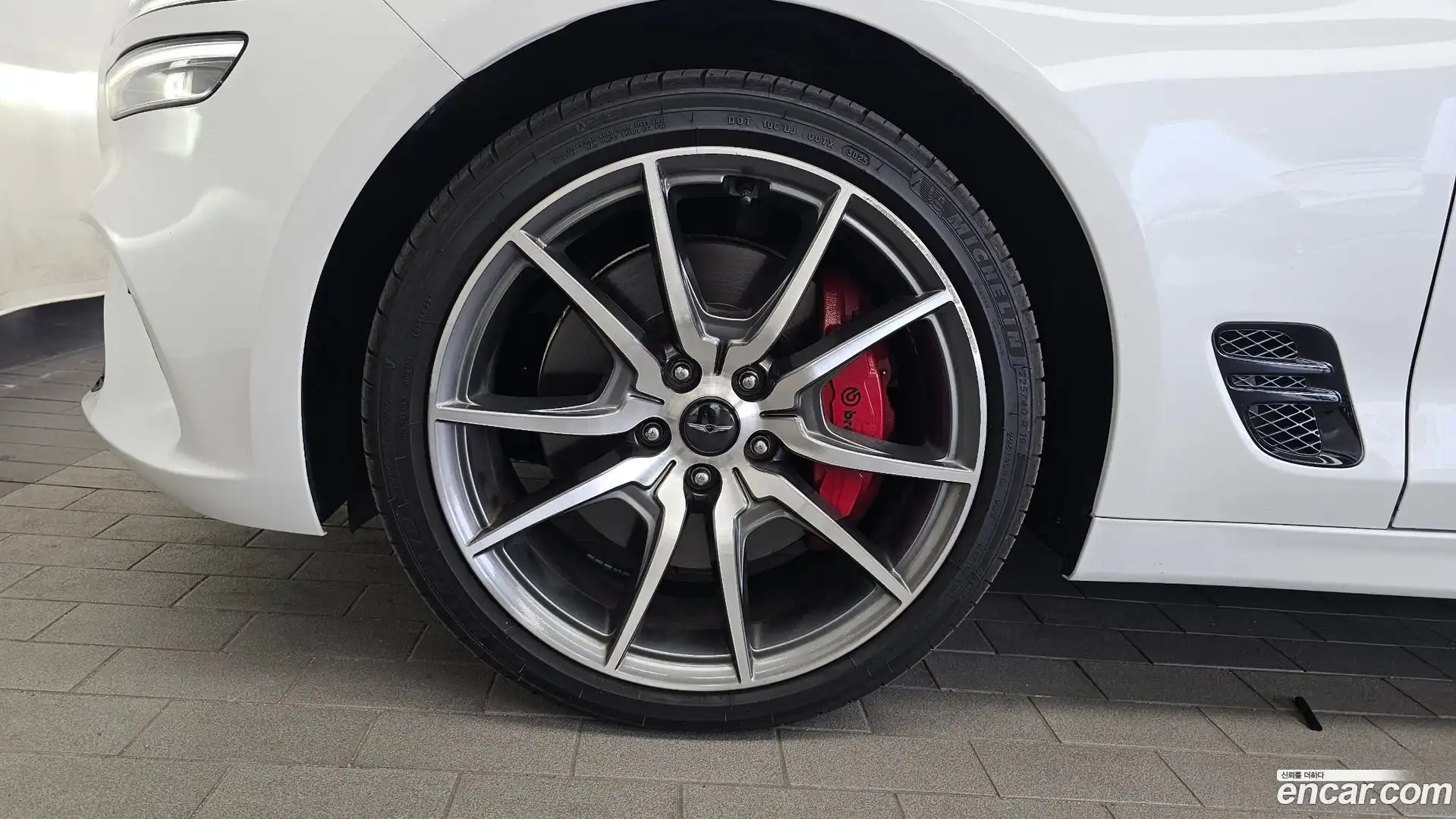 G70 Genesis 2021.9-OUTER-005
