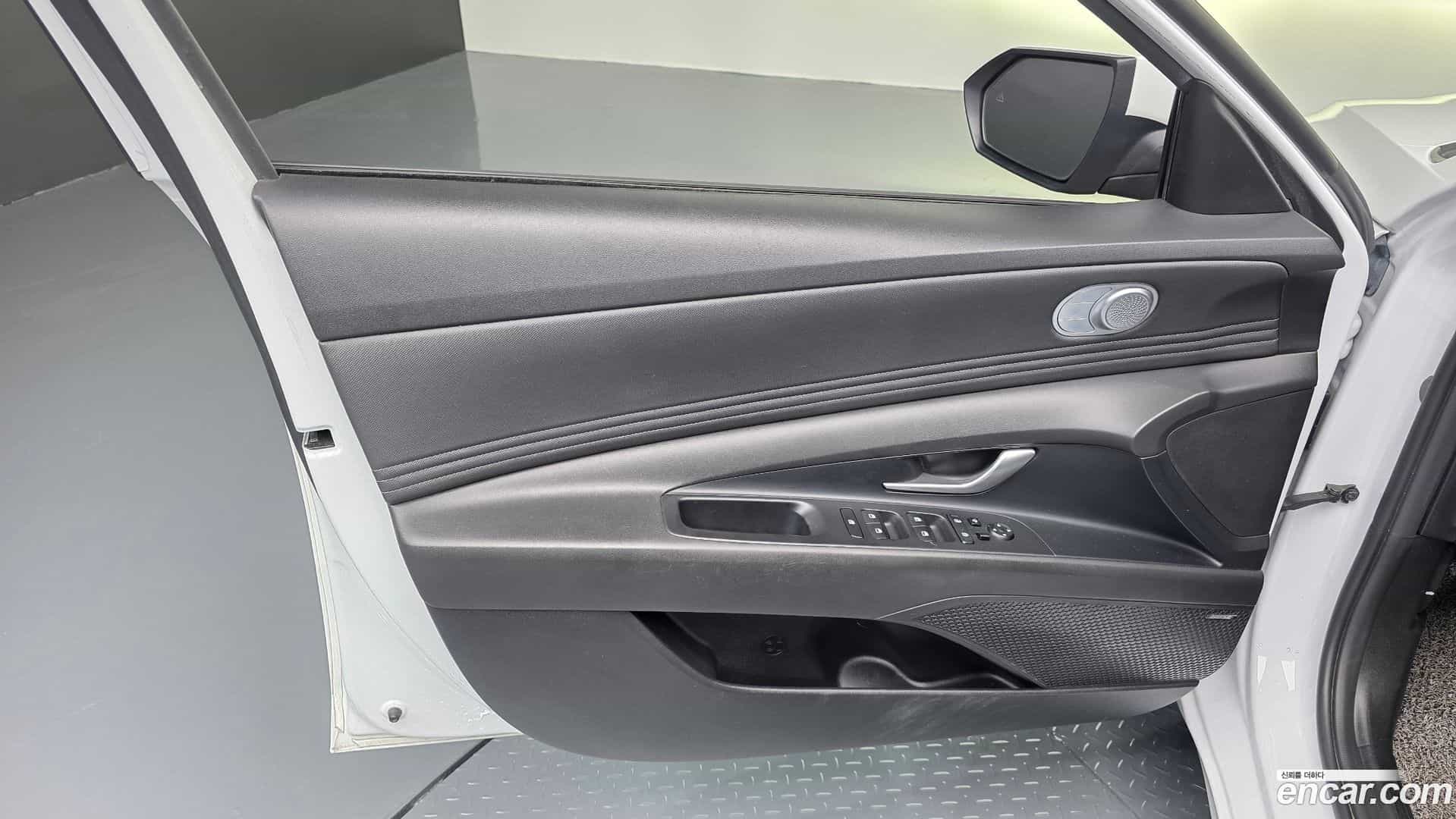 AVANTE Hyundai 2022.4-INNER-034
