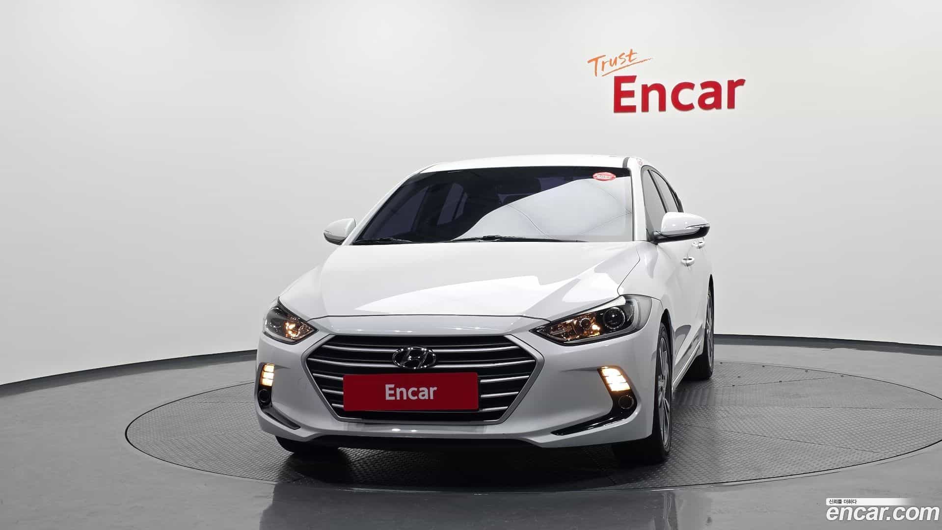 AVANTE Hyundai 2017.6-OUTER-003
