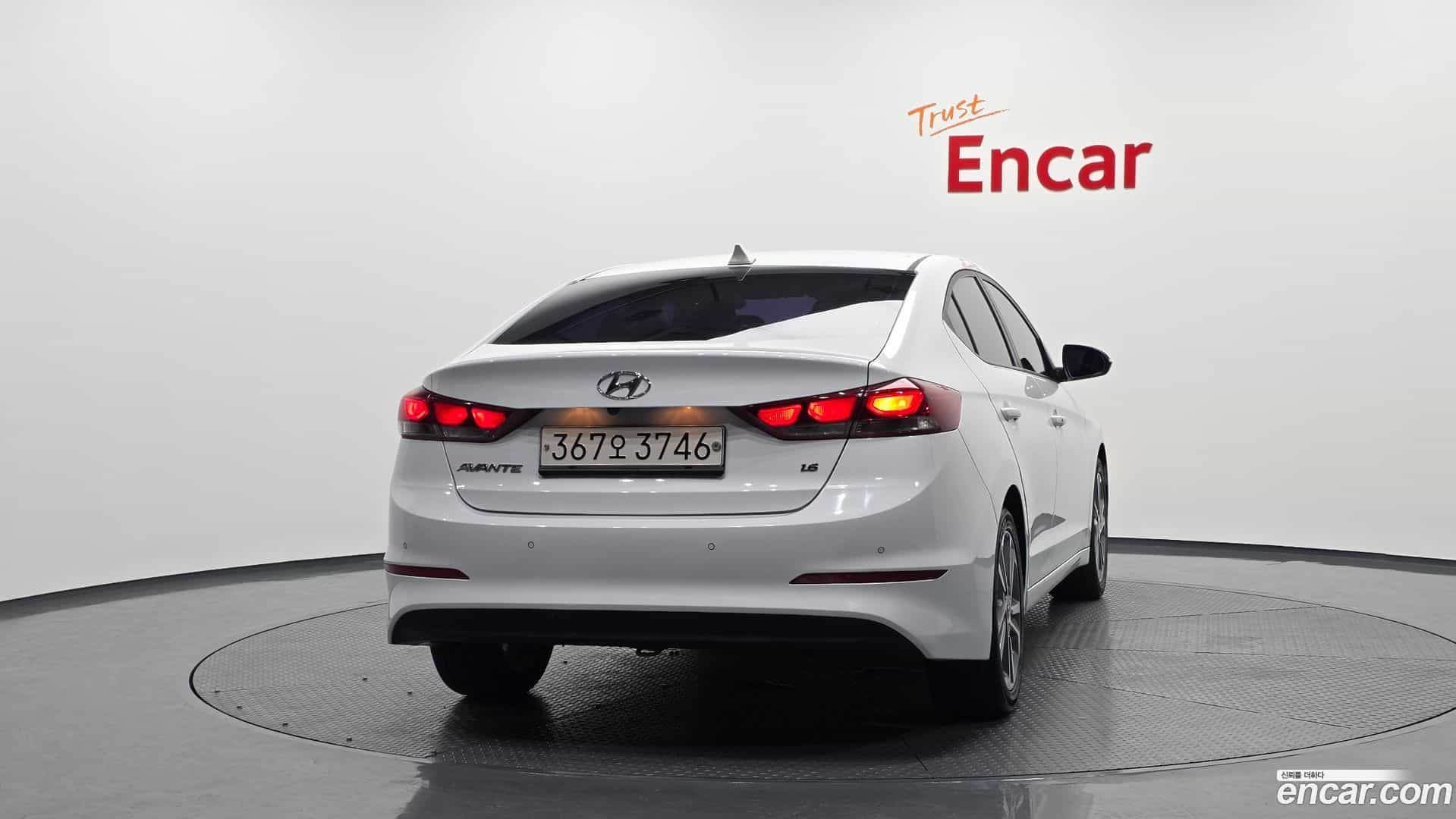 AVANTE Hyundai 2017.6-OUTER-004