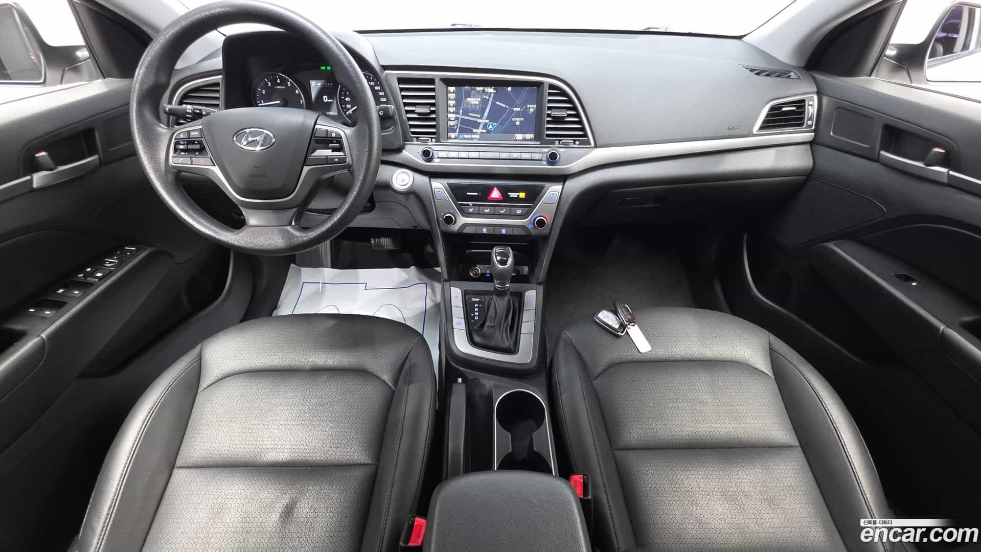 AVANTE Hyundai 2017.6-INNER-007