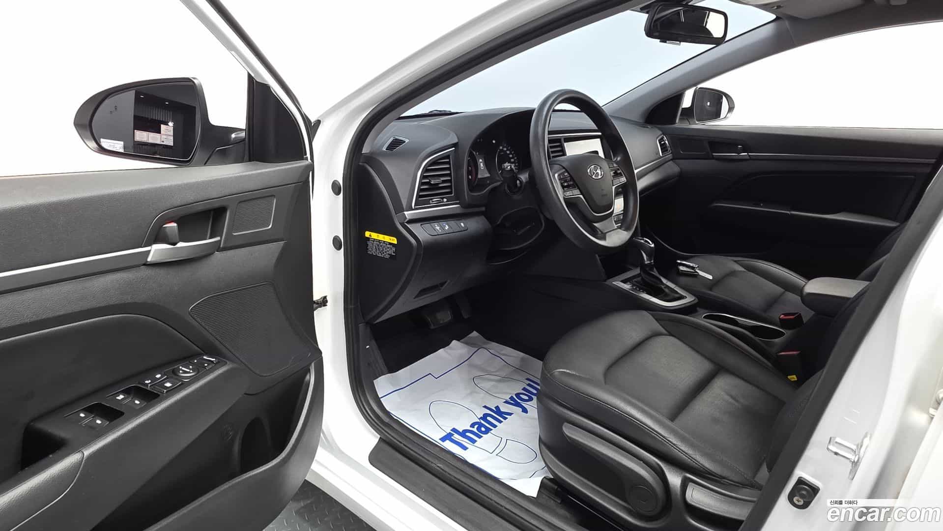 AVANTE Hyundai 2017.6-INNER-010