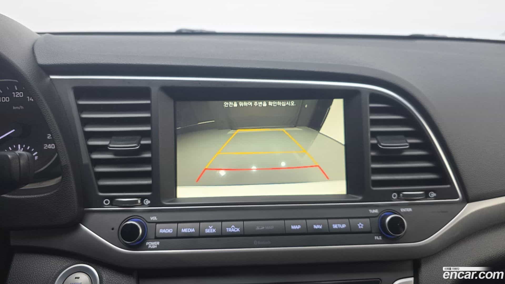 AVANTE Hyundai 2017.6-OPTION-020