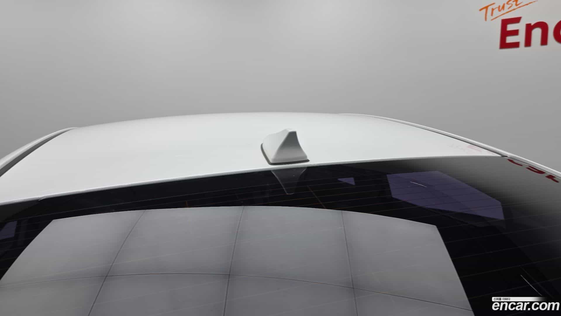 AVANTE Hyundai 2017.6-OPTION-043