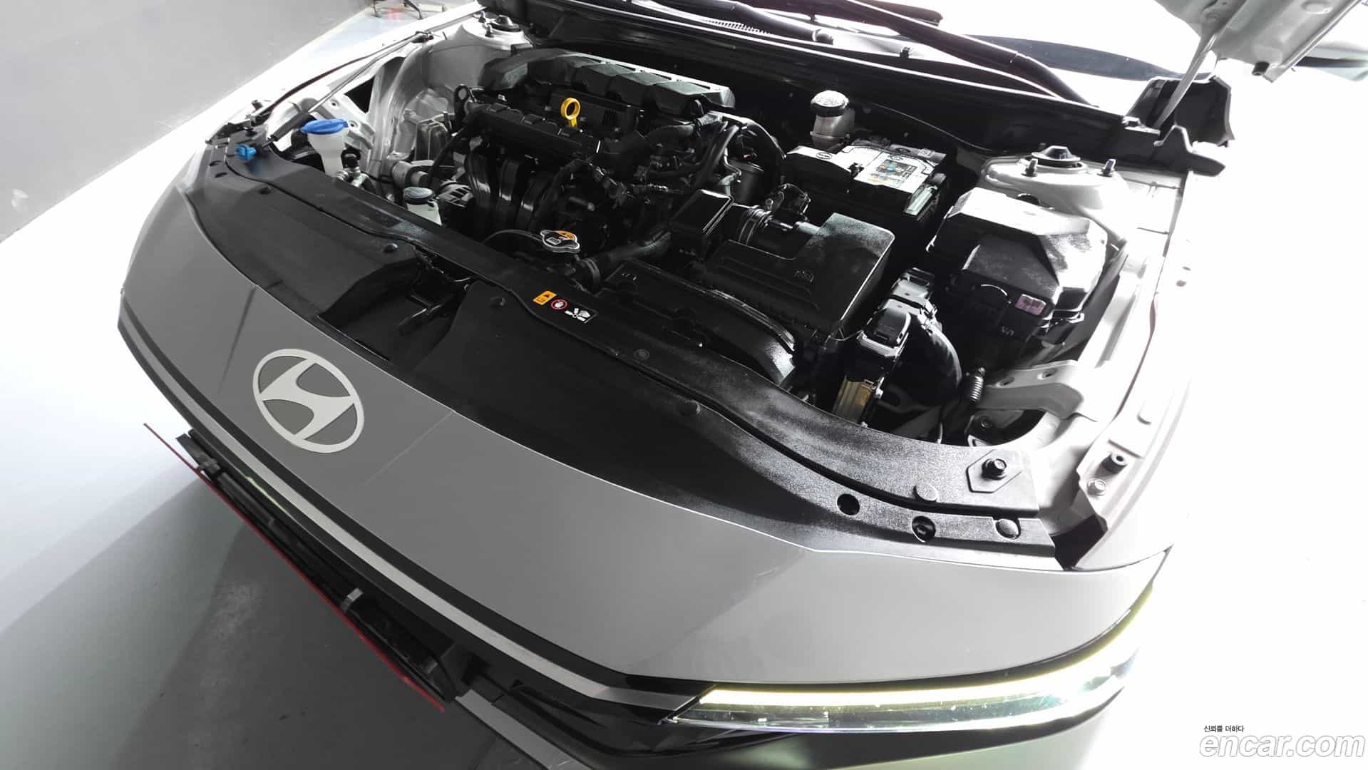 AVANTE Hyundai 2025.0-OUTER-006