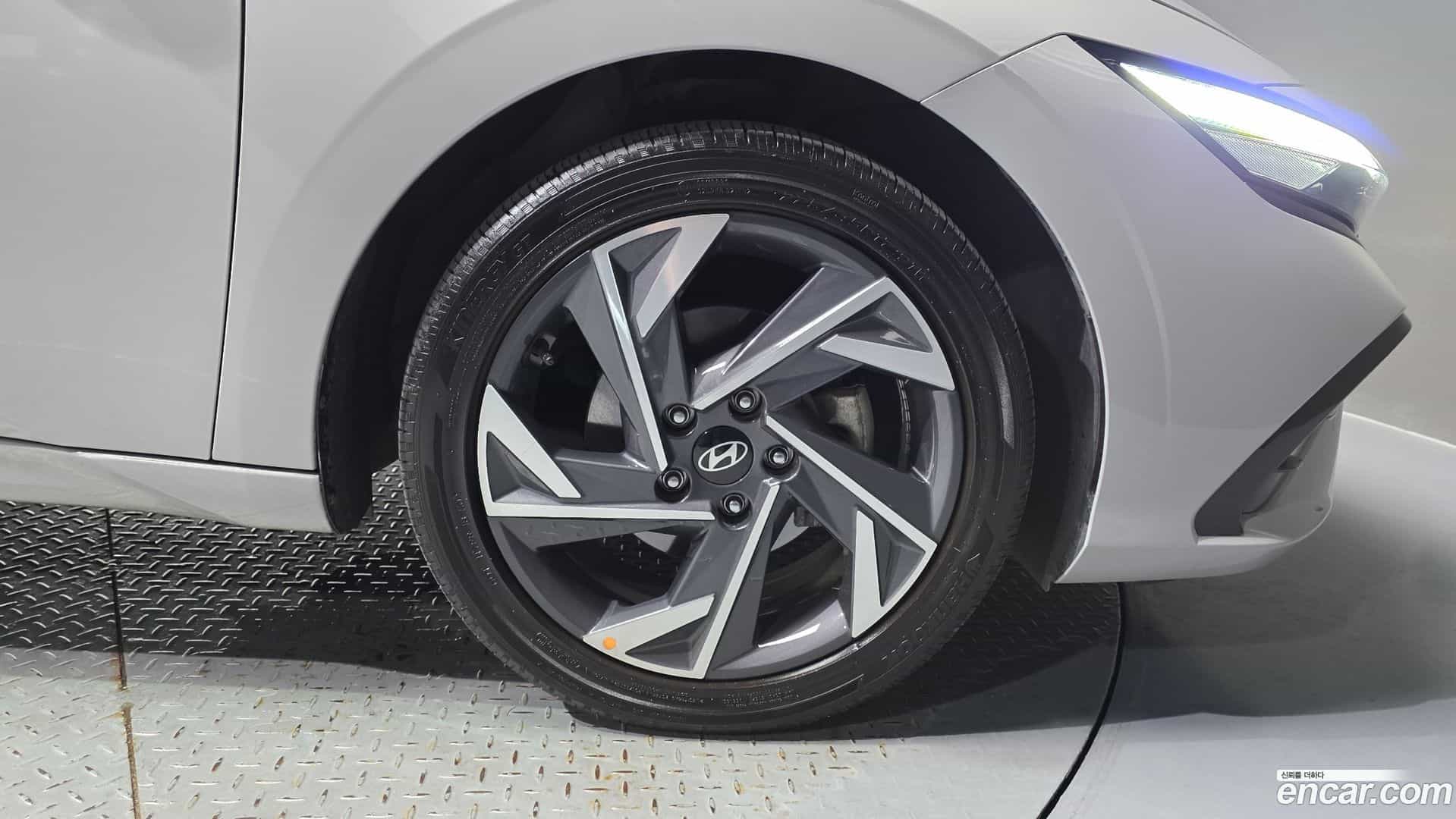 AVANTE Hyundai 2025.0-OUTER-031