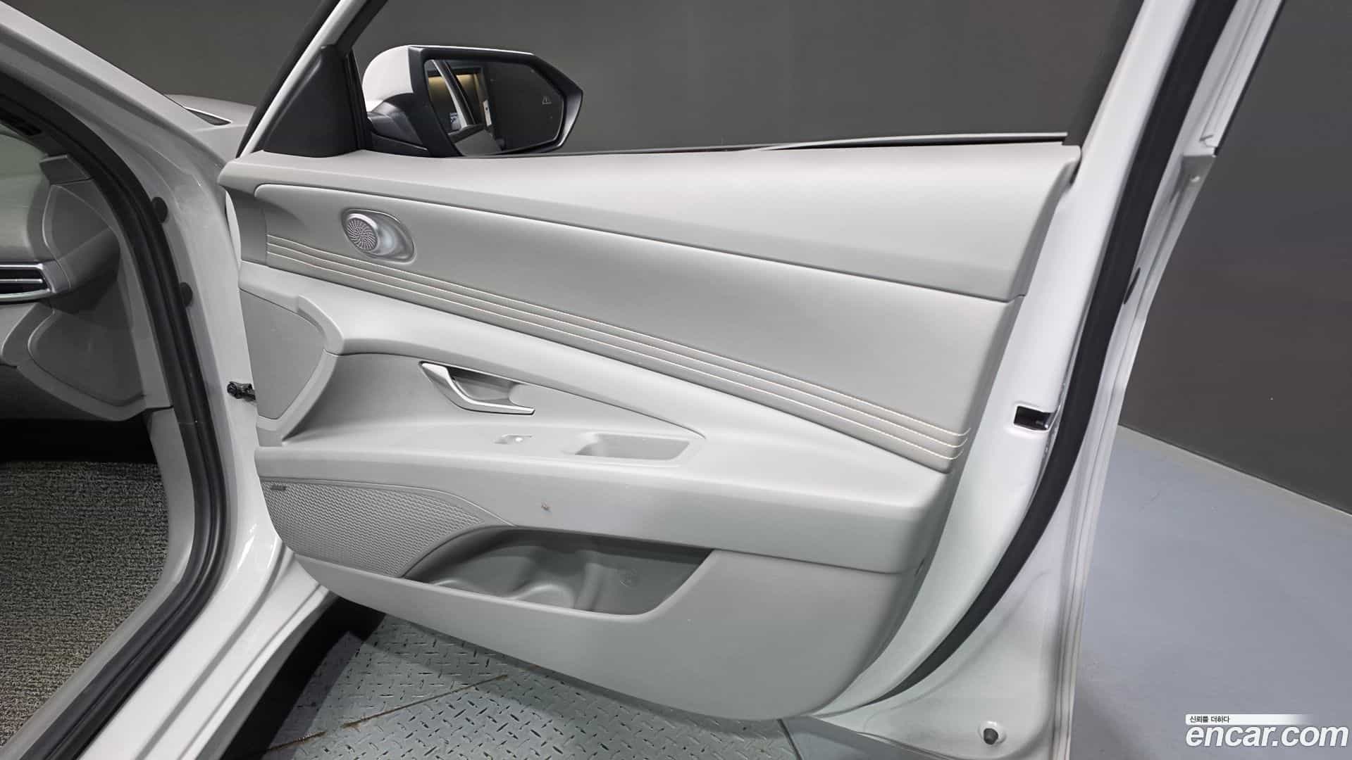 AVANTE Hyundai 2025.0-INNER-034