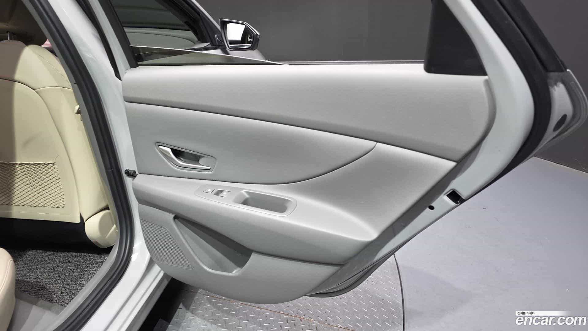 AVANTE Hyundai 2025.0-INNER-035