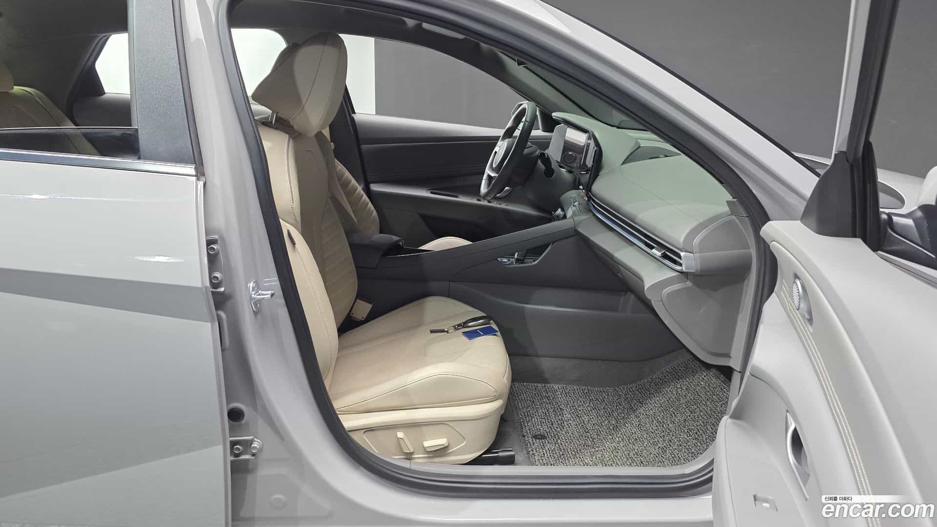 AVANTE Hyundai 2025.0-INNER-036