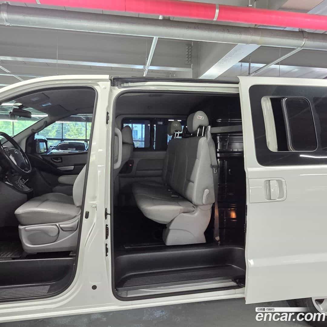 Starex Hyundai 2018.9-INNER-009