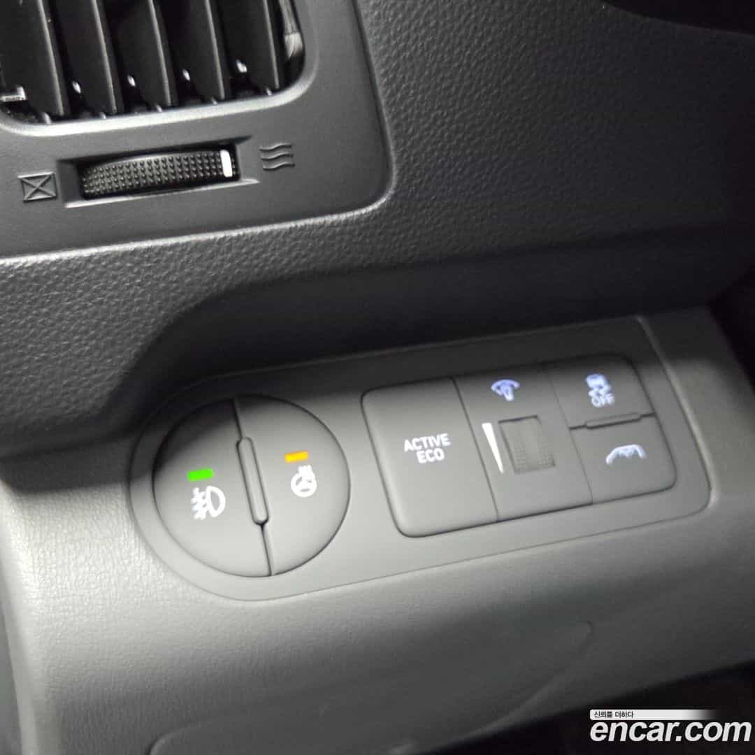 Starex Hyundai 2018.9-OPTION-018