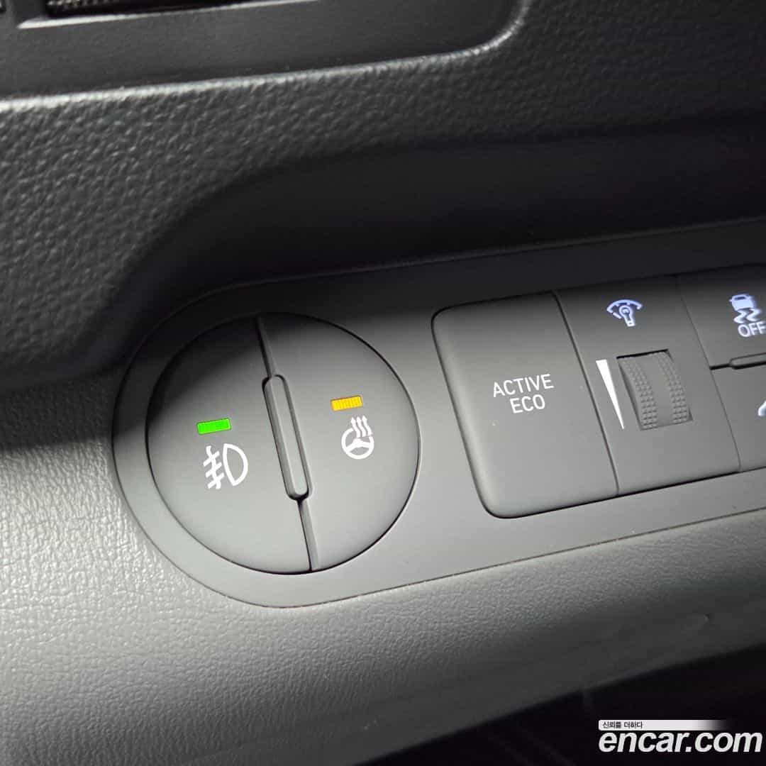 Starex Hyundai 2018.9-OPTION-019