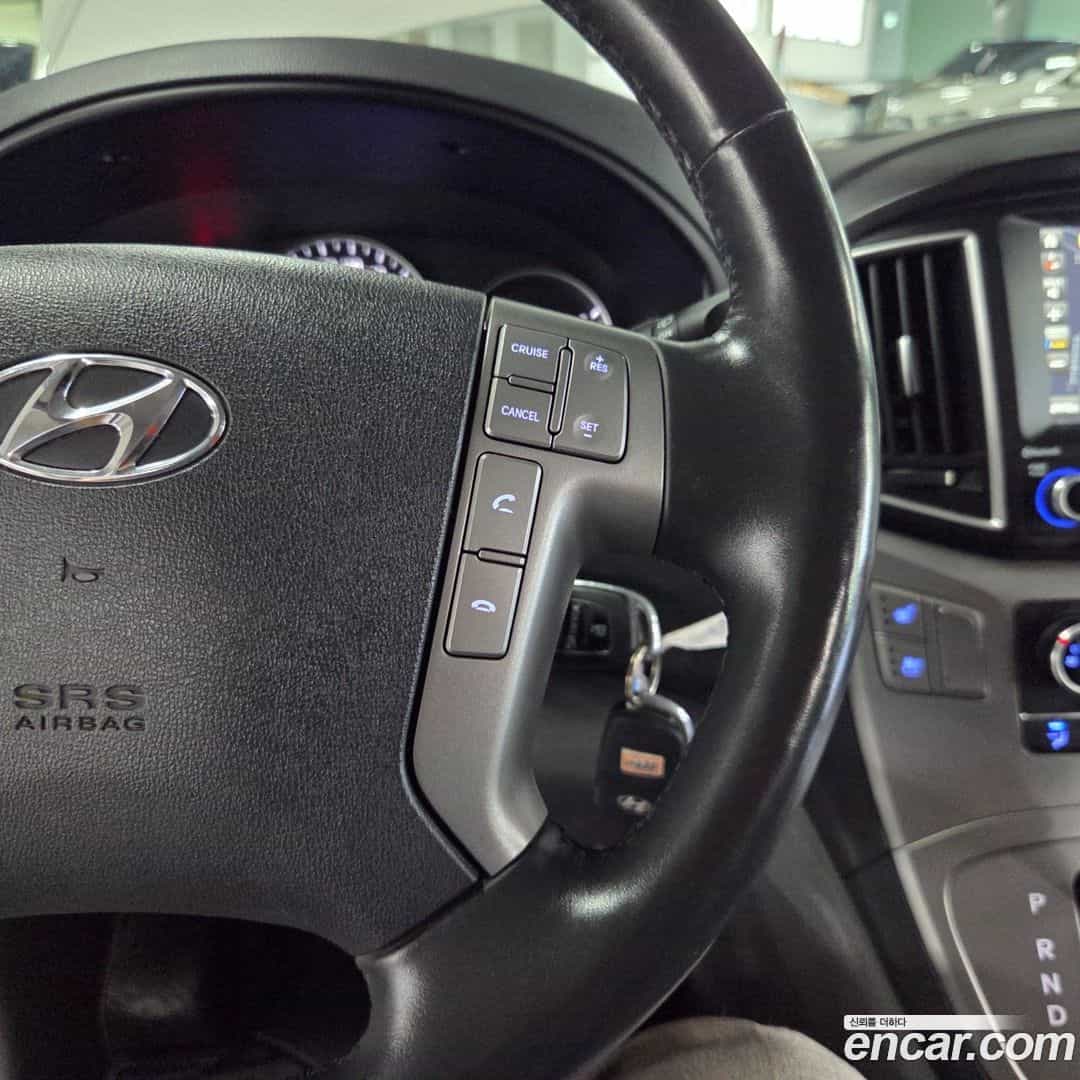 Starex Hyundai 2018.9-OPTION-023