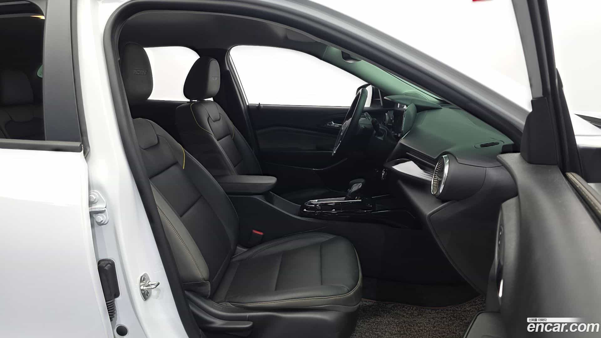 Trax Chevrolet 2023.9-INNER-036