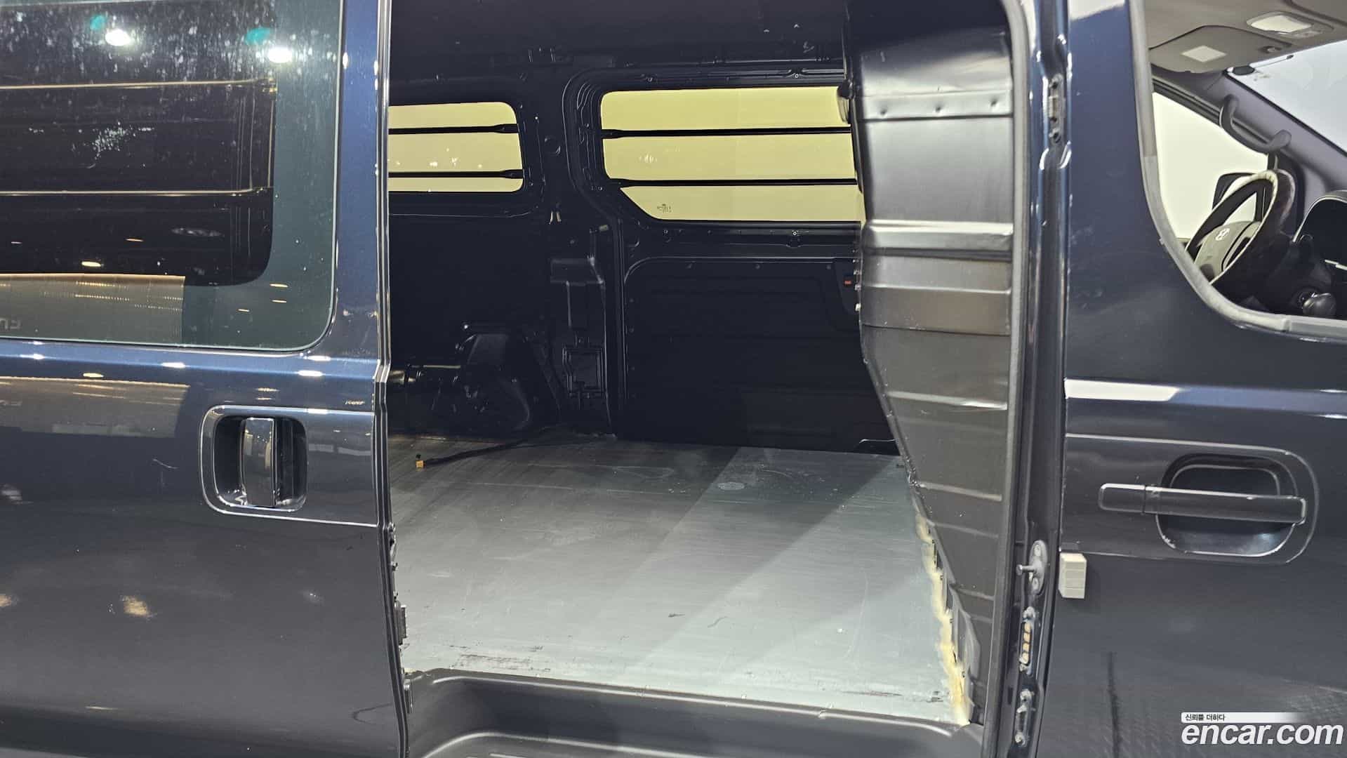 Starex Hyundai 2019.6-OPTION-015
