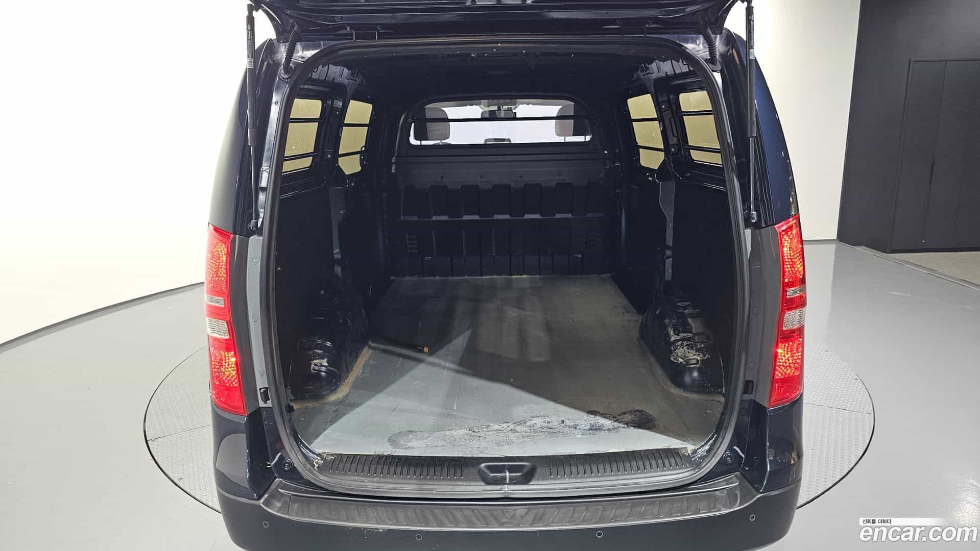 Starex Hyundai 2019.6-OPTION-020