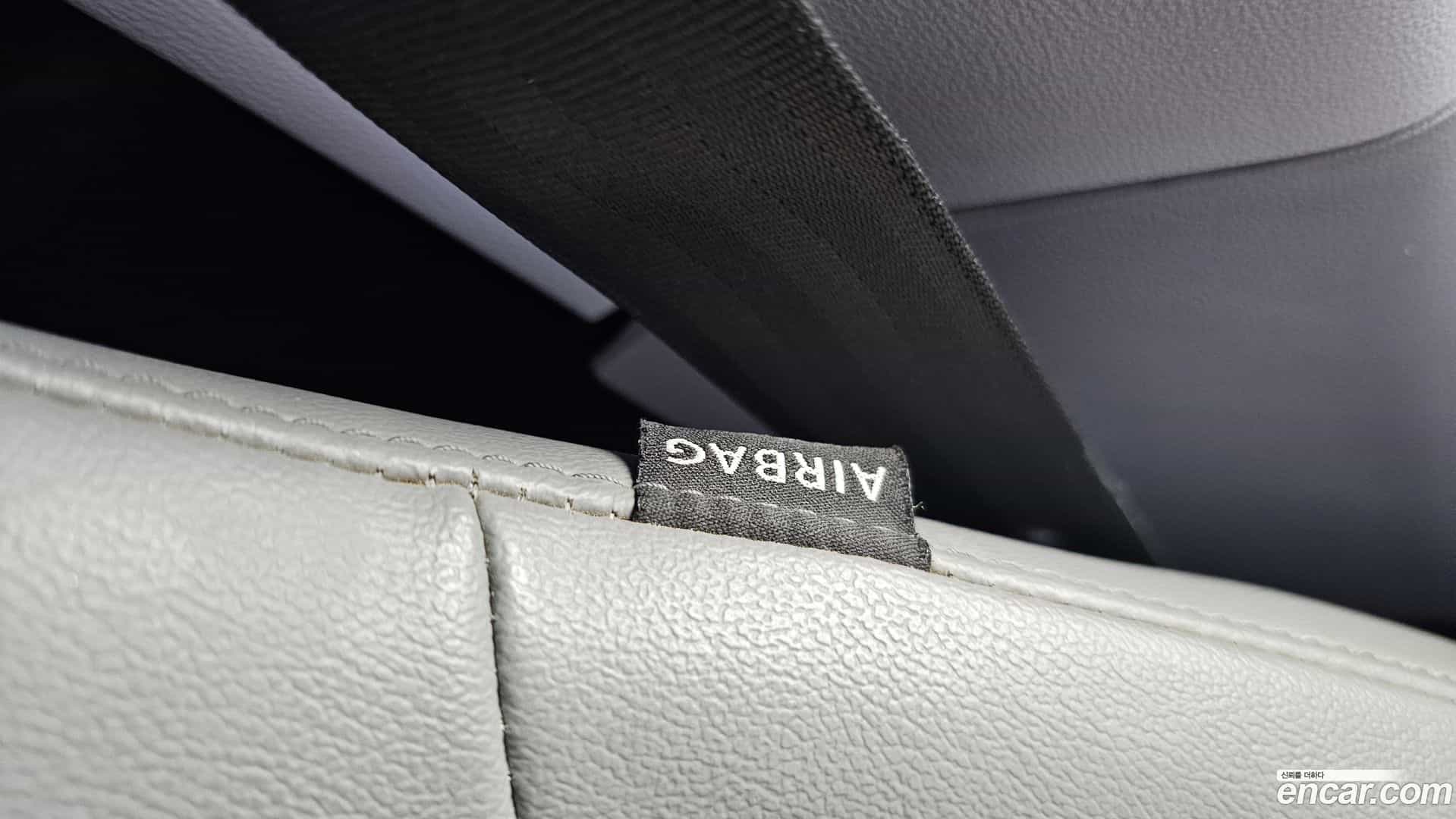 Starex Hyundai 2019.6-OPTION-022