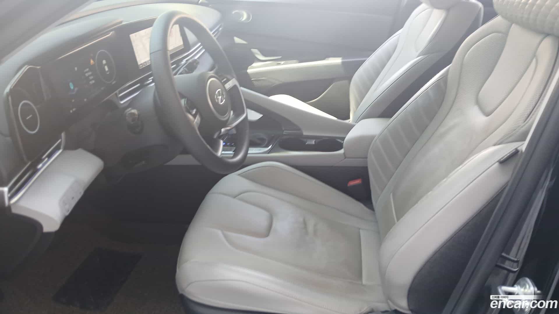 AVANTE Hyundai 2021.2-INNER-010