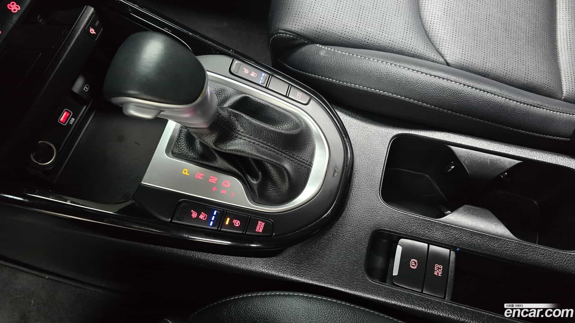 K3 Kia 2023.10-INNER-009
