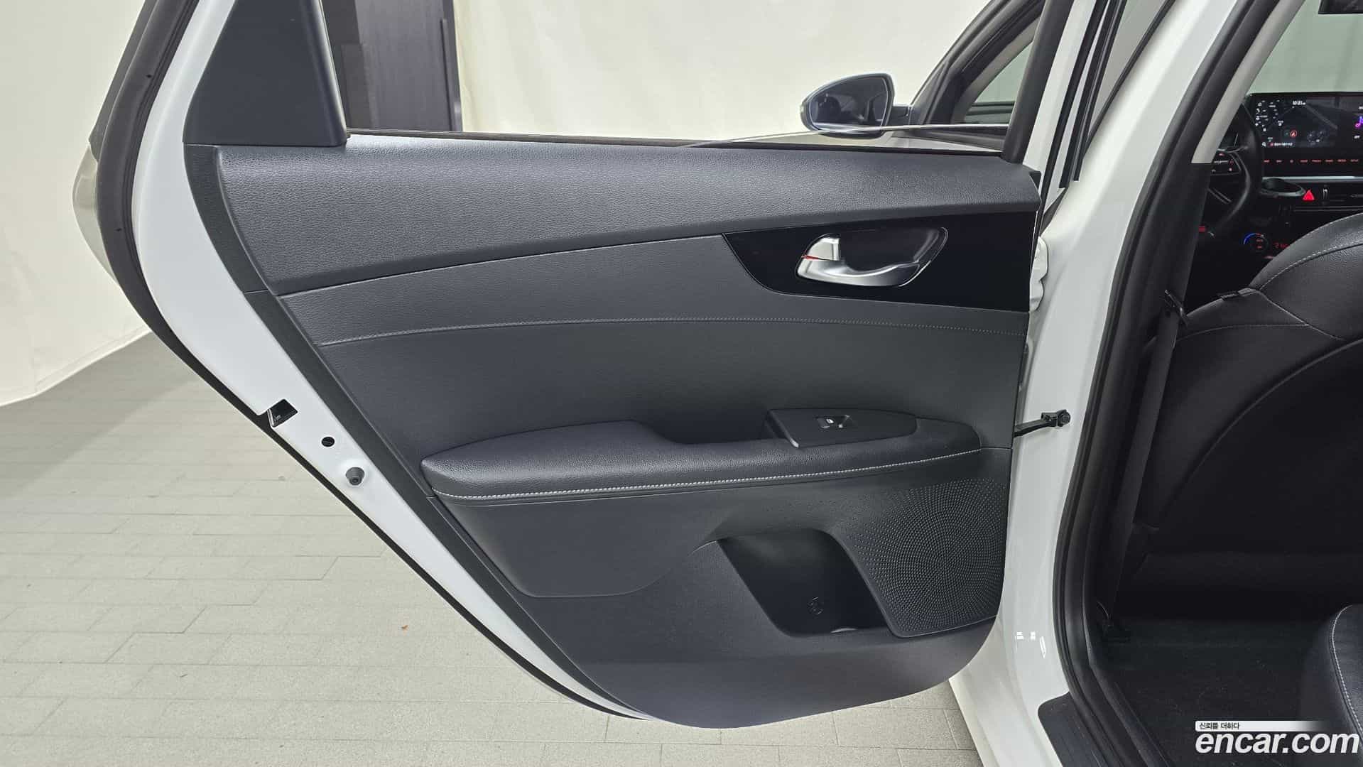 K3 Kia 2023.10-INNER-035