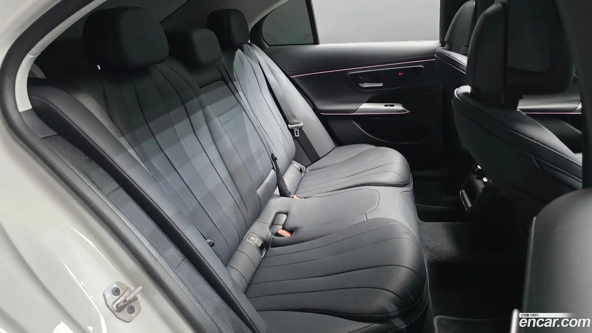 E-Class Mercedes-Benz 2024.5-OPTION-015