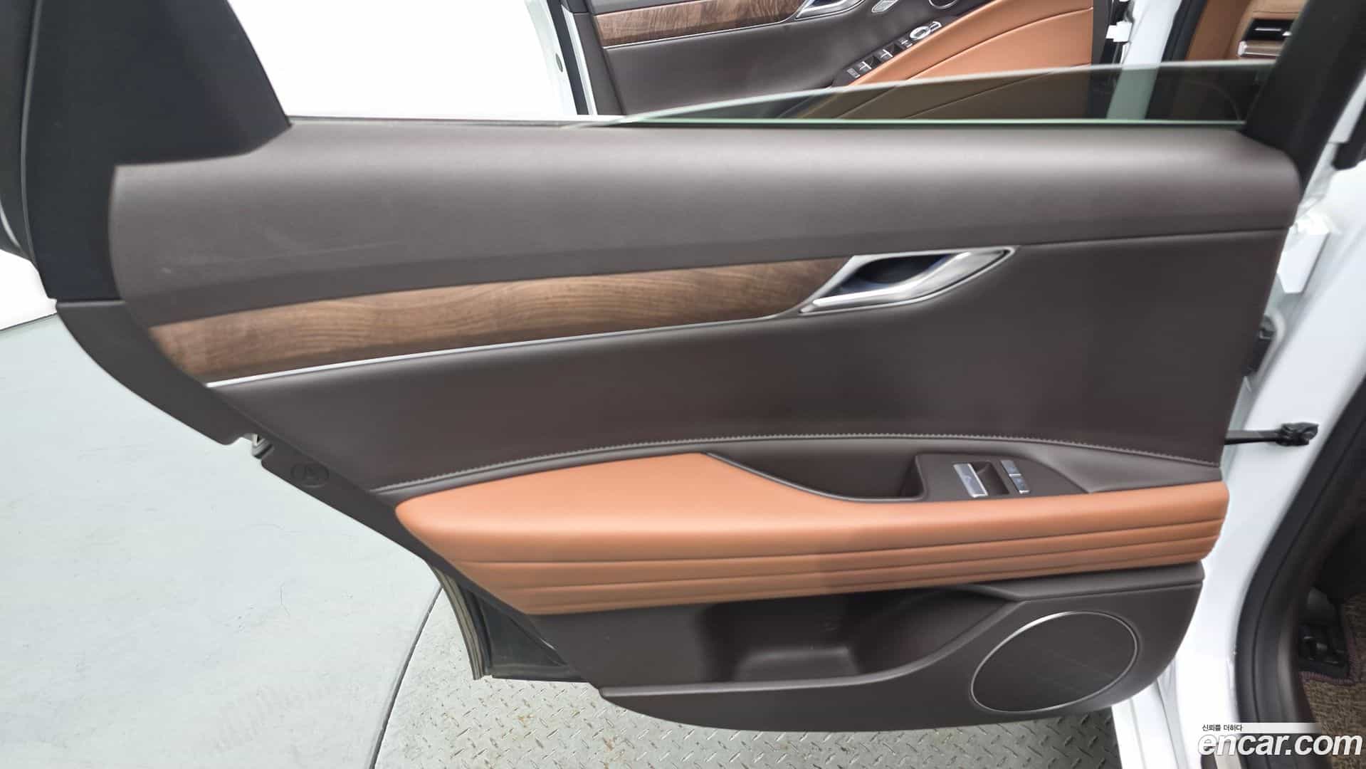 G80 Genesis 2023.6-INNER-035