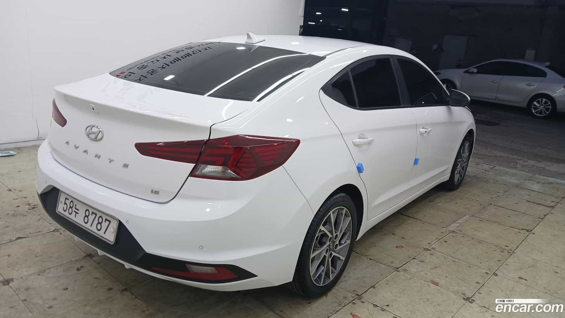 AVANTE Hyundai 2019.2-OPTION-023