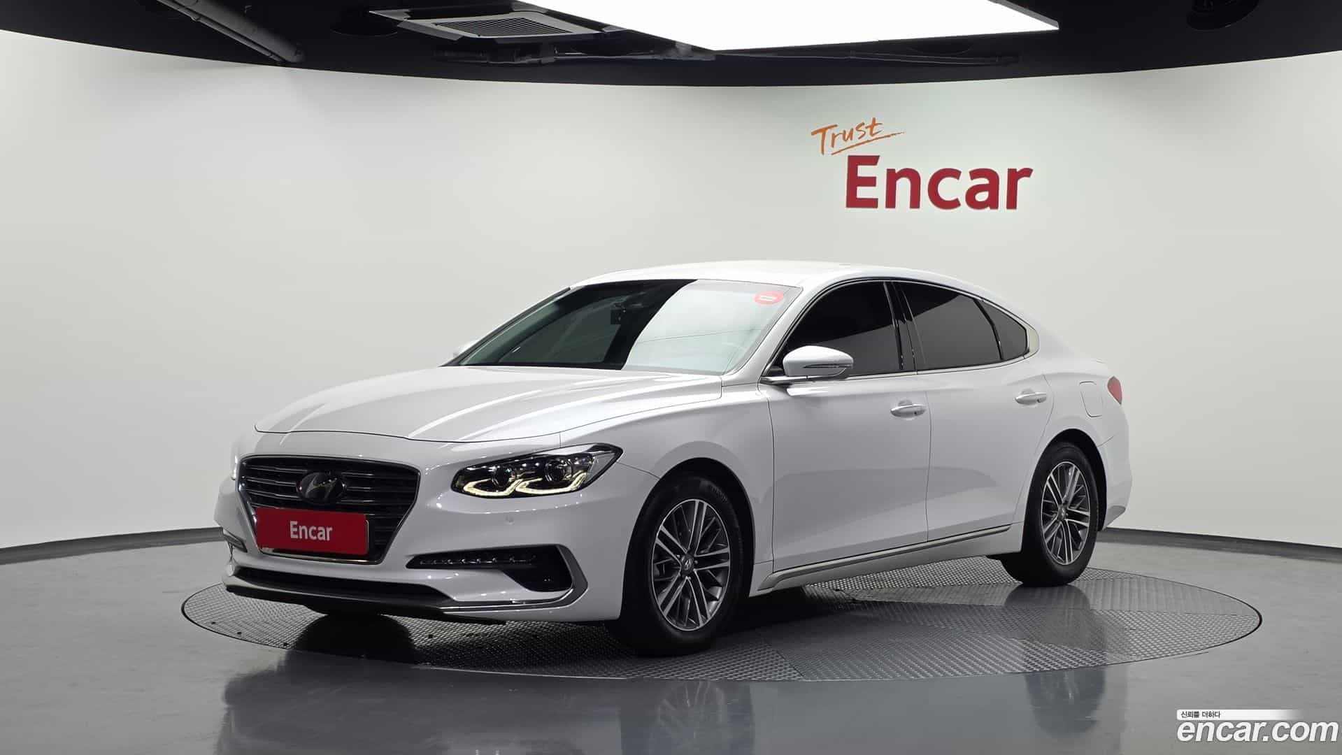 Grandeur Hyundai 2019.4-OUTER-001