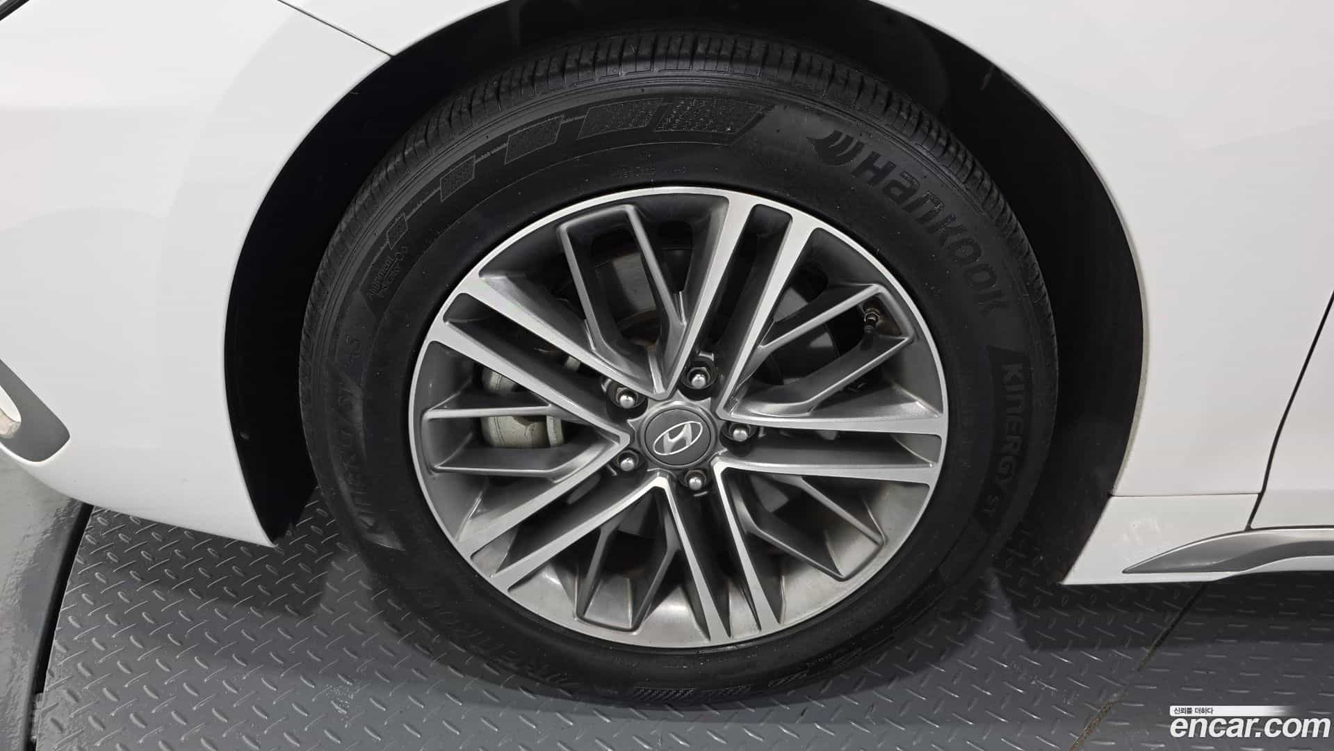 Grandeur Hyundai 2019.4-OUTER-005