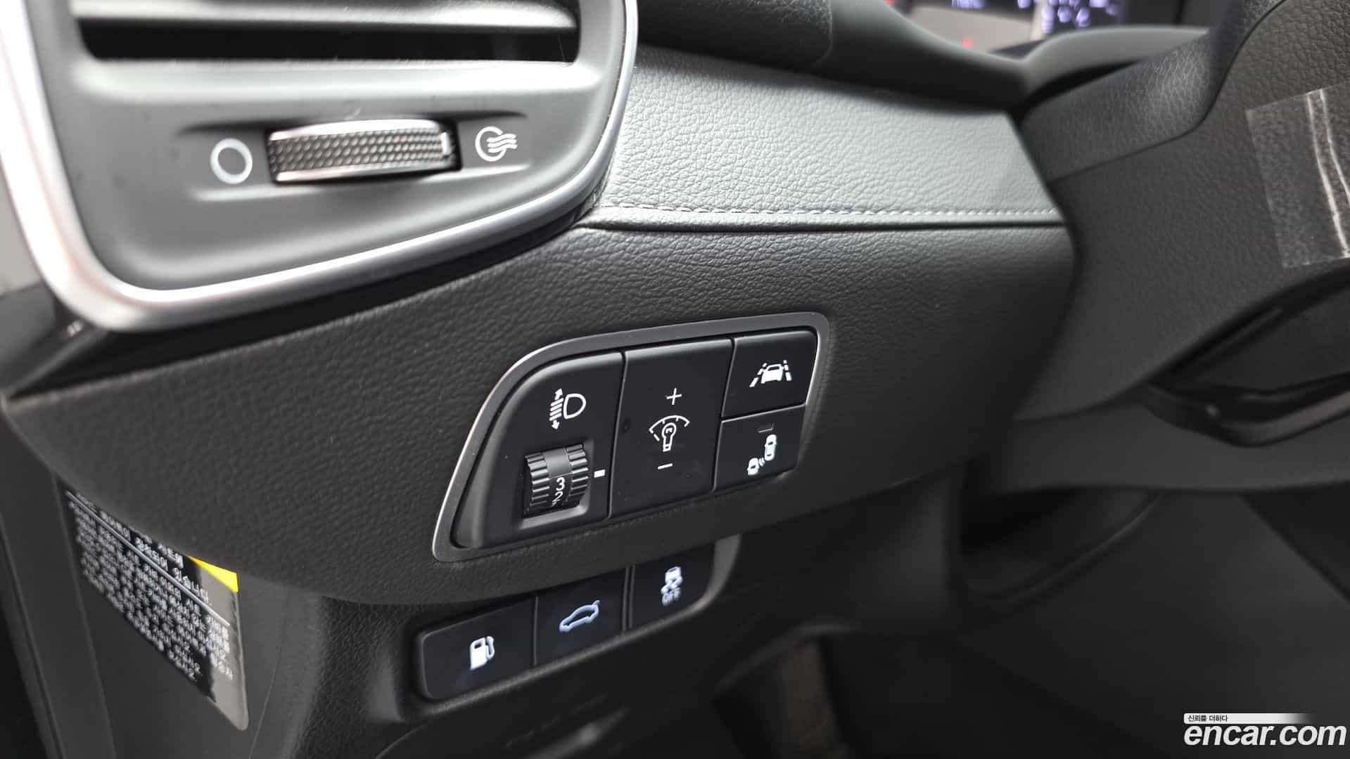 Grandeur Hyundai 2019.4-OPTION-044
