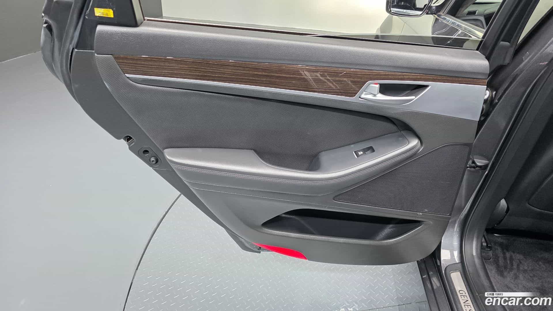 G80 Genesis 2016.7-INNER-035